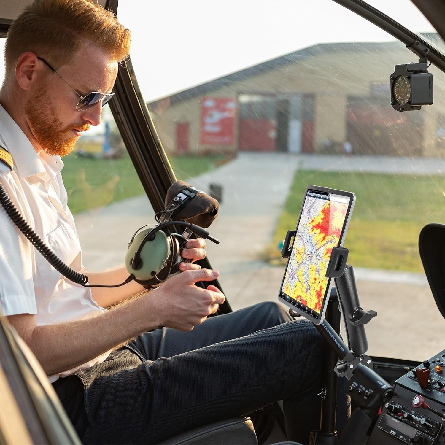 EEEKit Tablet Yoke Mount, Aircraft Yoke Tablet Holder, 360° Adjustable Metal Arm, Aviation Trainer Clamp Holder Compatible with iPad, Smartphones, 4–10 Inch Devices