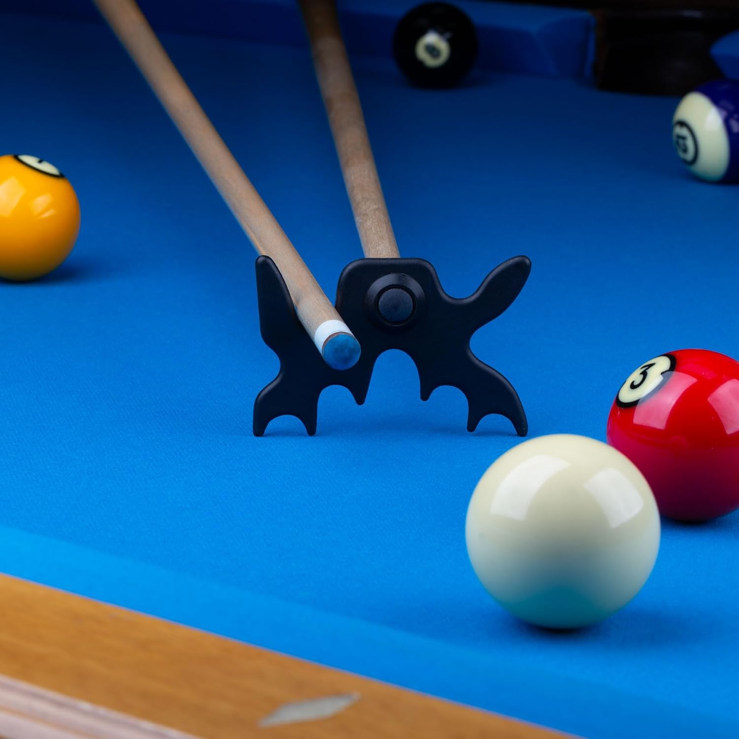 Action BHMH Moosehead Pool Cue Bridge