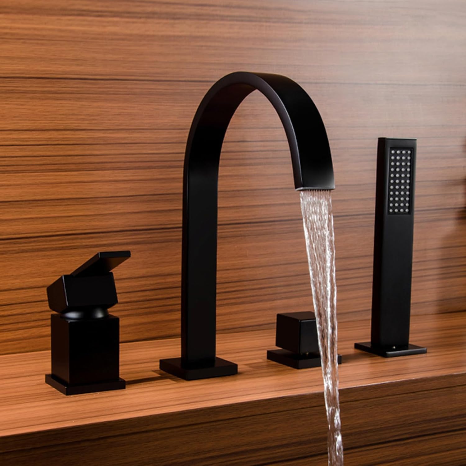 Mitigeur bain-douche 4 trous noir pour transformer votre baignoire en espace détente