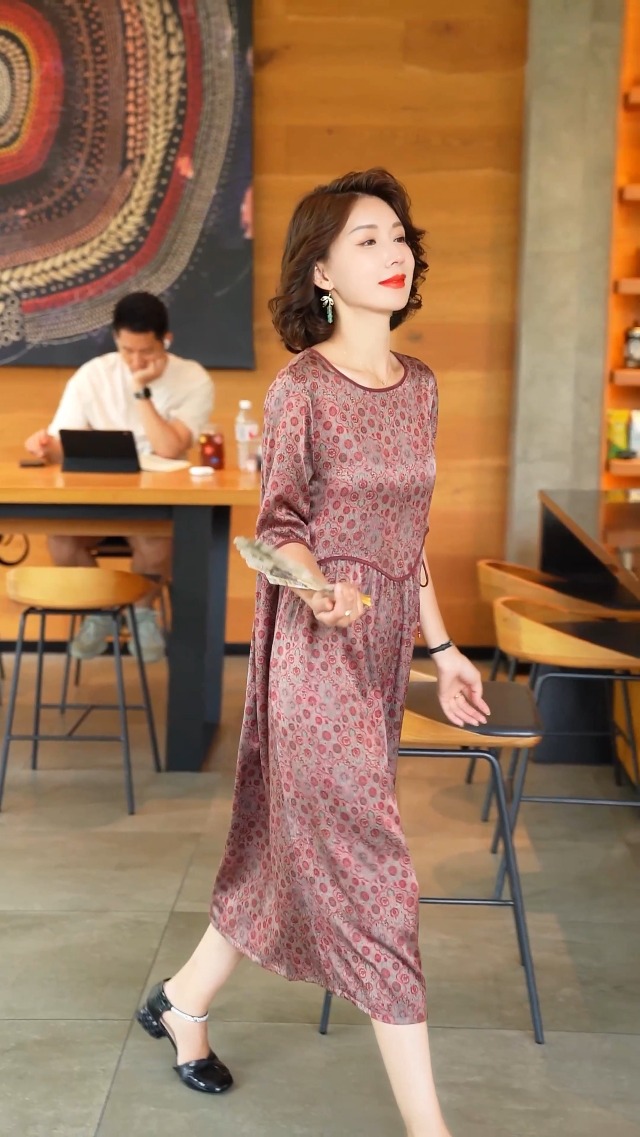 最終価格！新品タグ付きアナスイシルクワンピースドレス花柄 ANNA SUI アナスイ ワンピース 未使用品 サイズ:2 マルチカラー