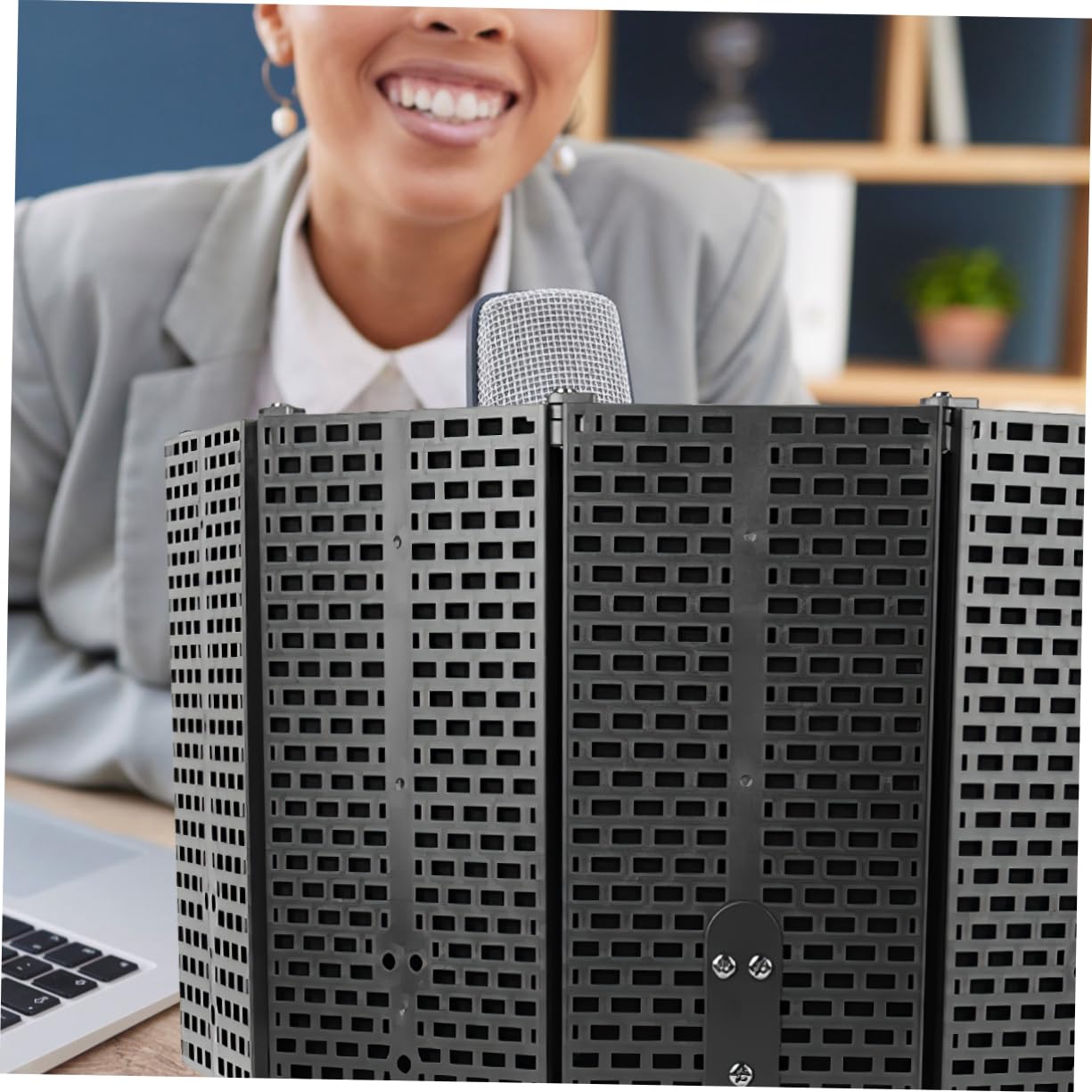 DOITOOL Protector de Aislamiento para Micrófono Plegable para Grabaciones Estudio o Uso de Escritorio Incluye Adaptador