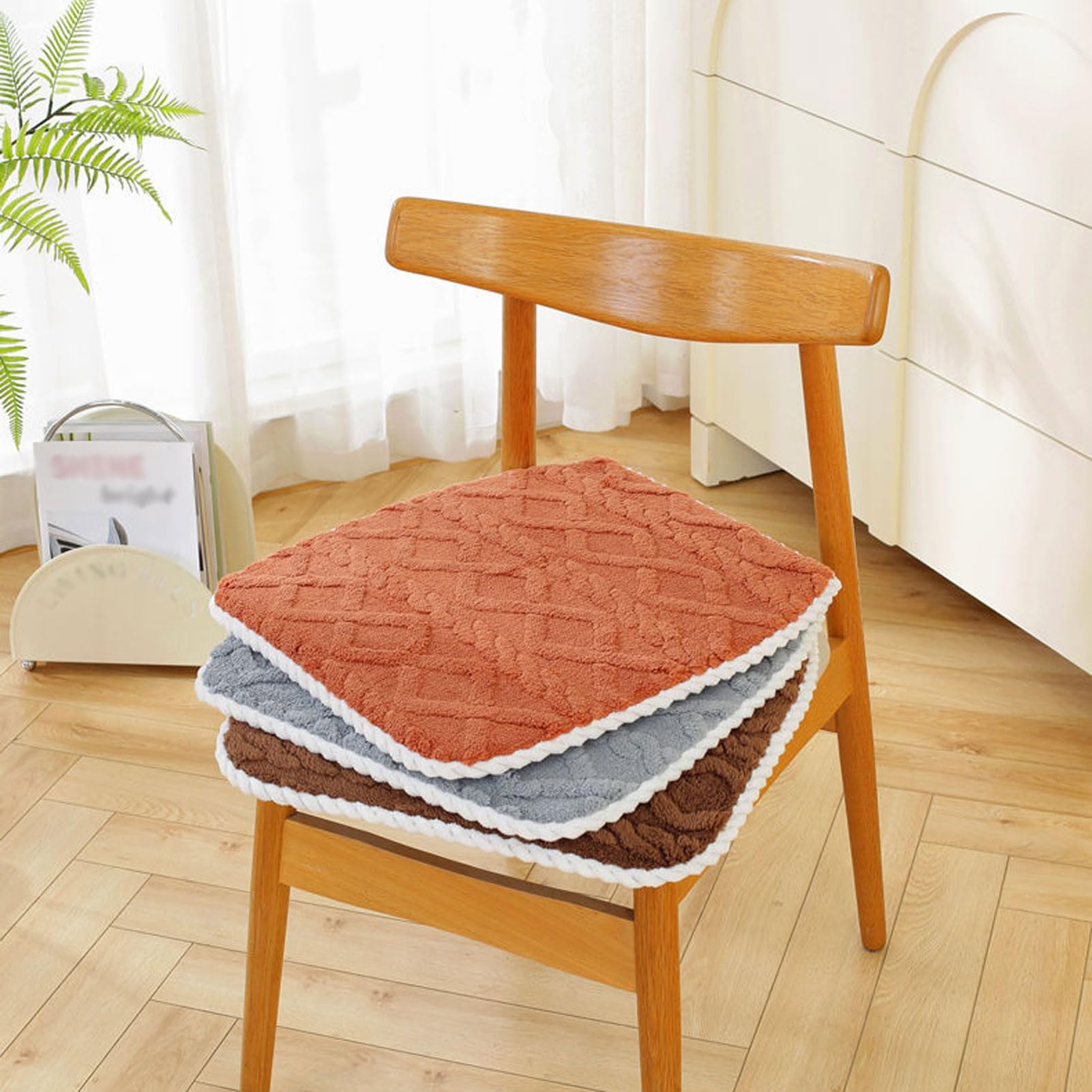 Cuscini per sedili Invernali 4 Pezzi Spessi e Caldi, Antiscivolo, con Cinghie per sedie da Ufficio e da Pranzo (G 40 * 40 cm/16 * 16 Pollici)