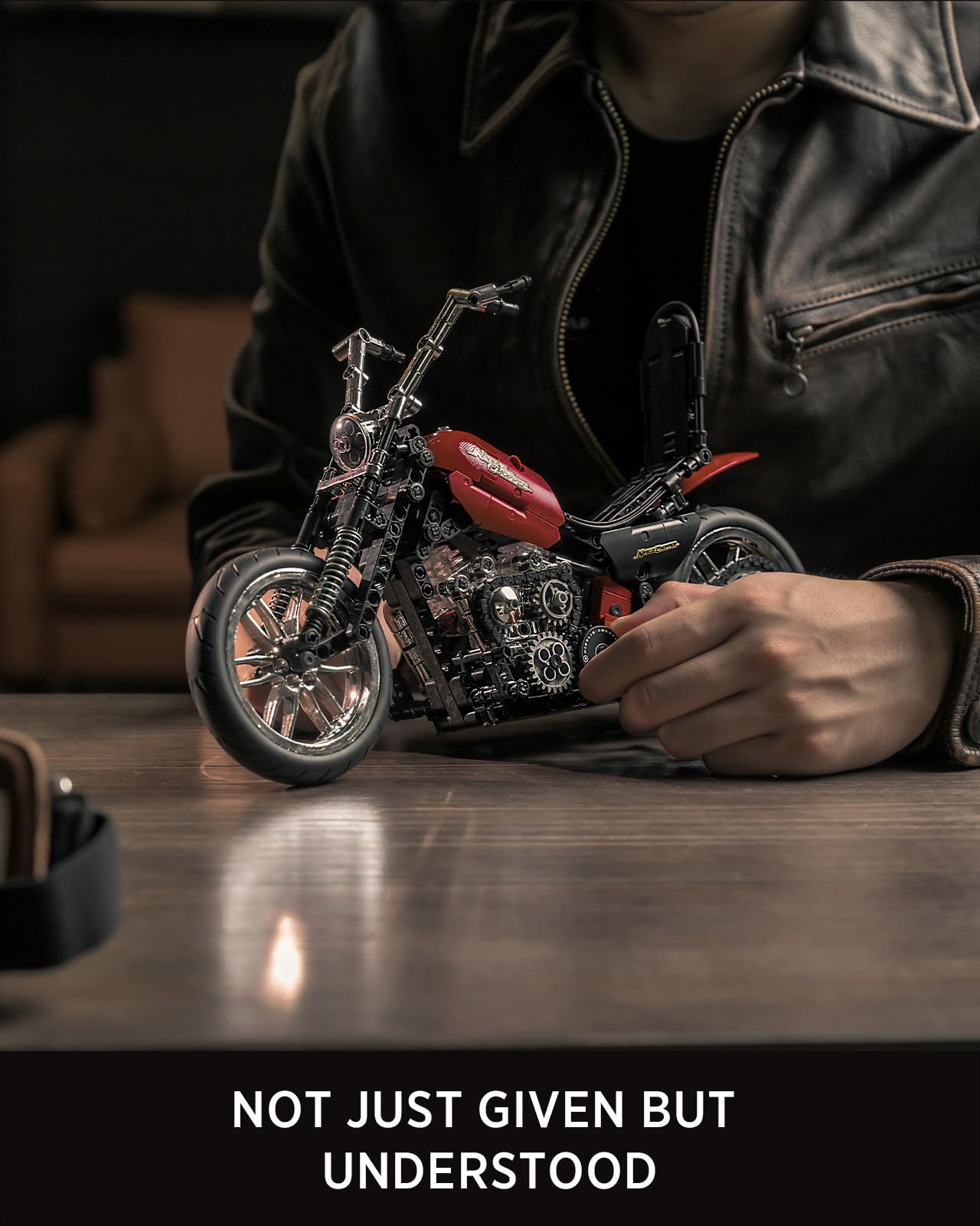 Nifeliz Chopper Motorcycle Building Set for Adults, Classic Vintage Motorbike Model Toy for Display, Collectible Gift for Motorcycle Fans (NF10308, 572 PCS)