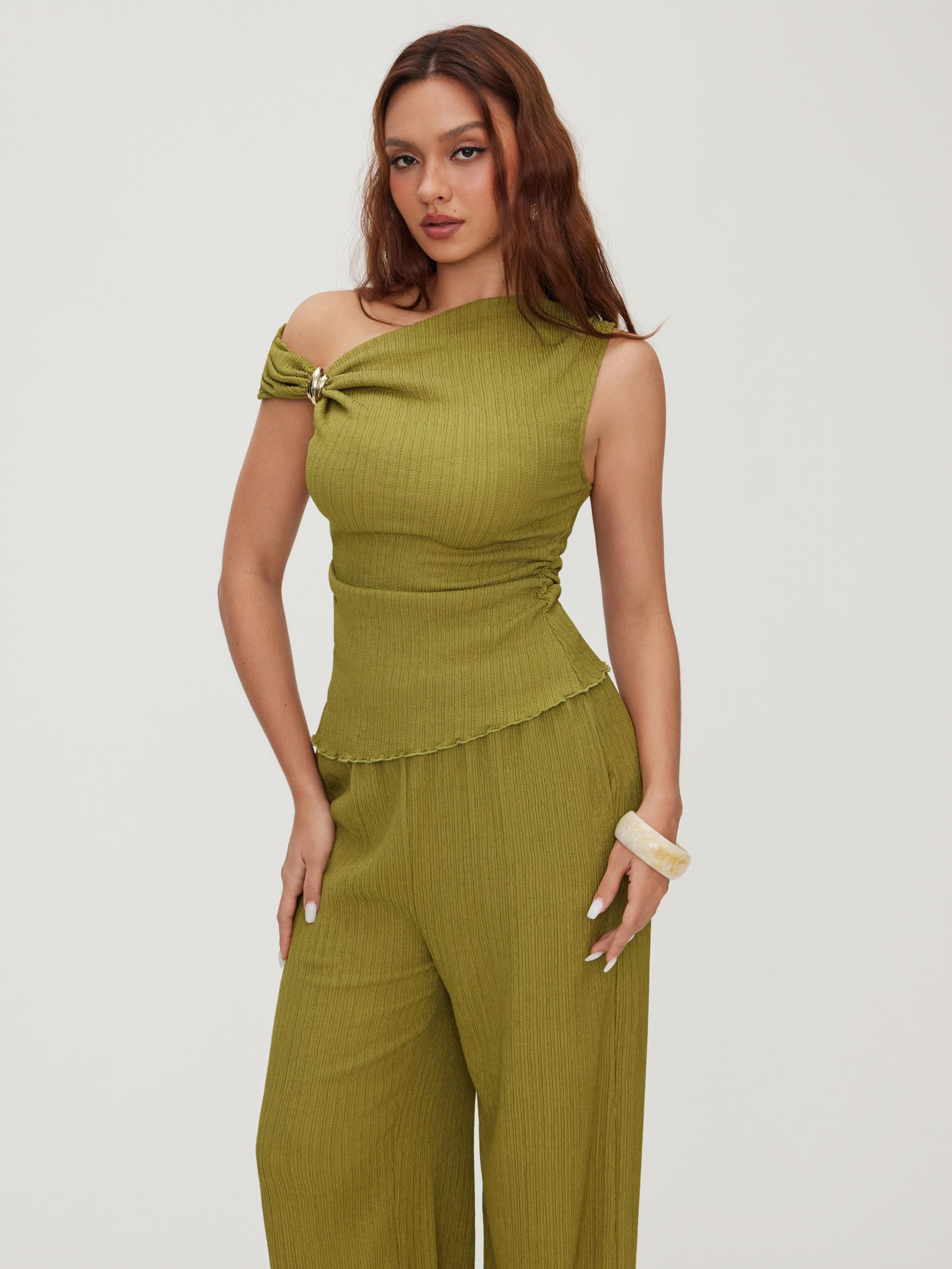 CIDER Zweiteiliges Damen-Outfit, eine Schulter, ärmelloses Oberteil mit Metalldekor, weites Bein, Sommeroutfits