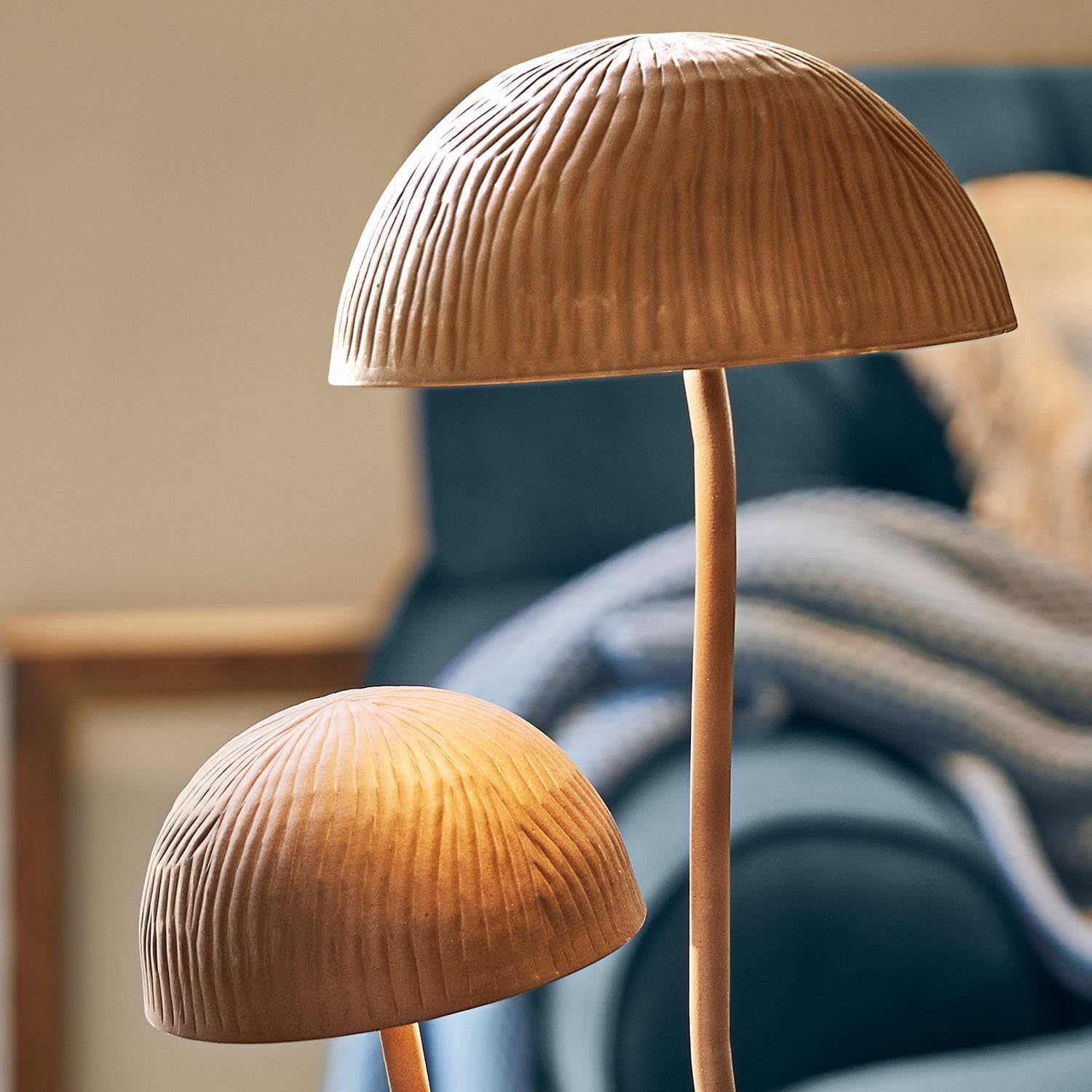 LOBERON Tischlampe Harvelle – Pilz-Design, Rillenstruktur, Braun, Rostfarbenes-Finish – Eisen, braun