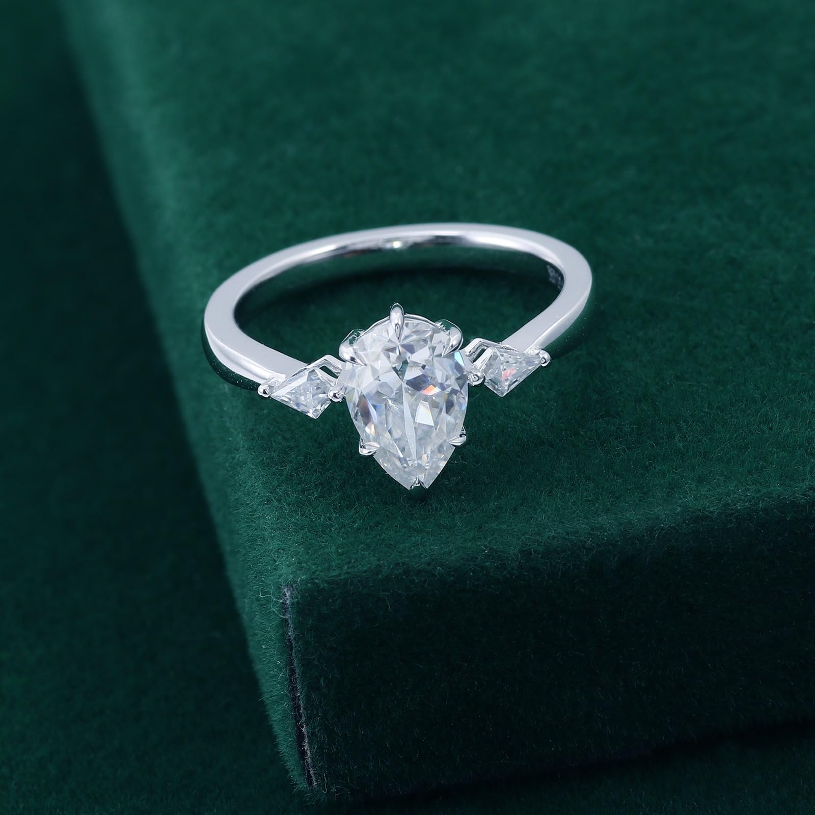 Anillo de oro para mujer de 18 quilates, anillos de boda grabados en forma de gota, anillos de compromiso, anillos de compromiso de oro blanco 750 con moissanite de 1,5 ct D Color VVS1 para
