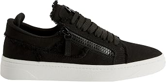 GZ94 Low Top Sneakers
