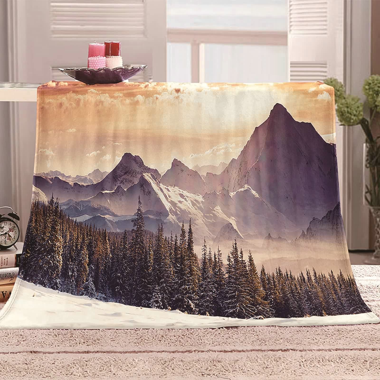Aeici Couverture Polaire, Couverture Enfant Couverture 180x240 cm Motif de Montagnes et D'Arbres Couverture Canapé pour Salon Lit