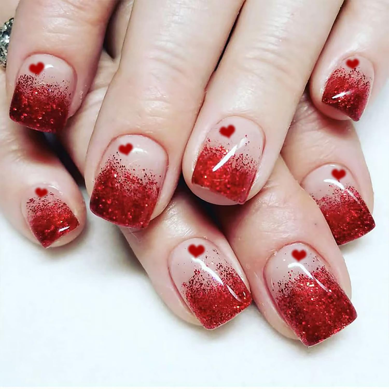 Valentine's Red Heart Acrylic Nails Red Glitter Powder Gradient Press on Nails Short Square Full Cover Glossy Artificial Nails Valentine's Nails