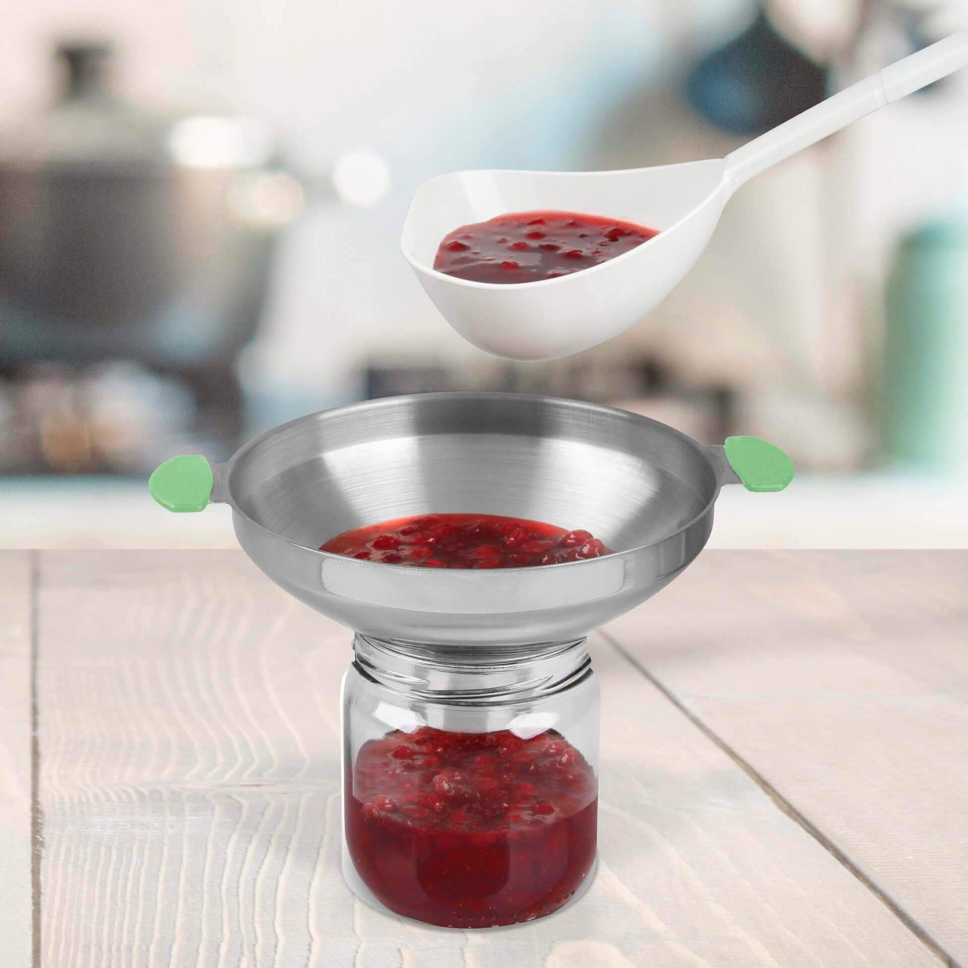 Dr. Oetker Einmachgläser mit Bügelverschluss 135 ml, Vorratsglas mit Trichter, Glasheber für luftdichte Marmeladengläser, vielseitiges Einweckglas (Farbe: Transparent/Rot/Grau), Menge: 1 x 8er Set