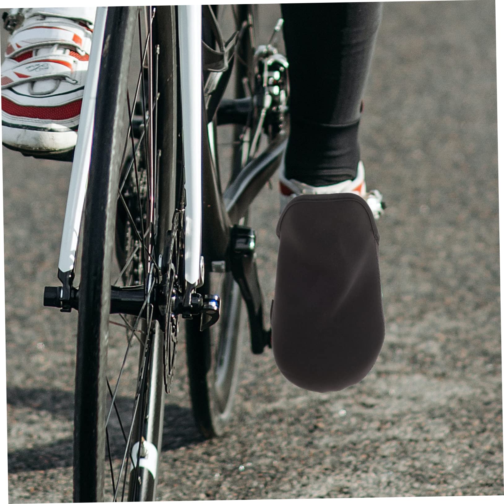 Totority Practical Outdoor Riding Bowling Shoe Covers Non-Slip Windproof Warm Overshoes for Winter Protection