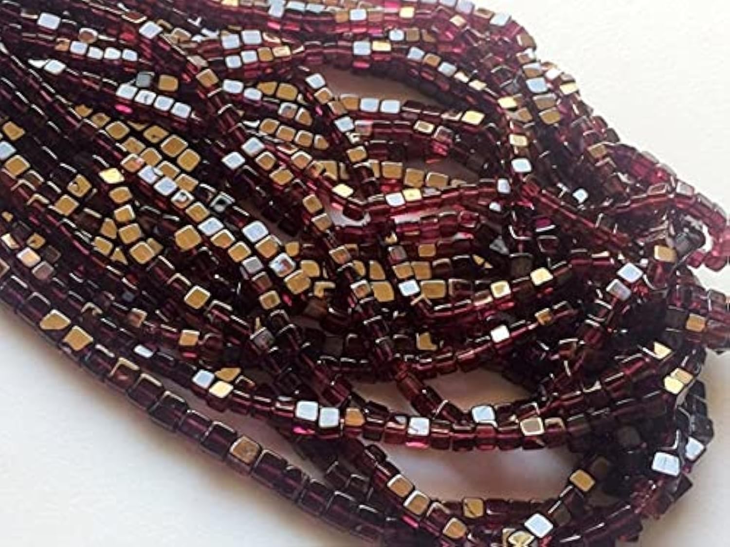 Garnet box beads de 5mm en grenat naturel à offrir en cadeau