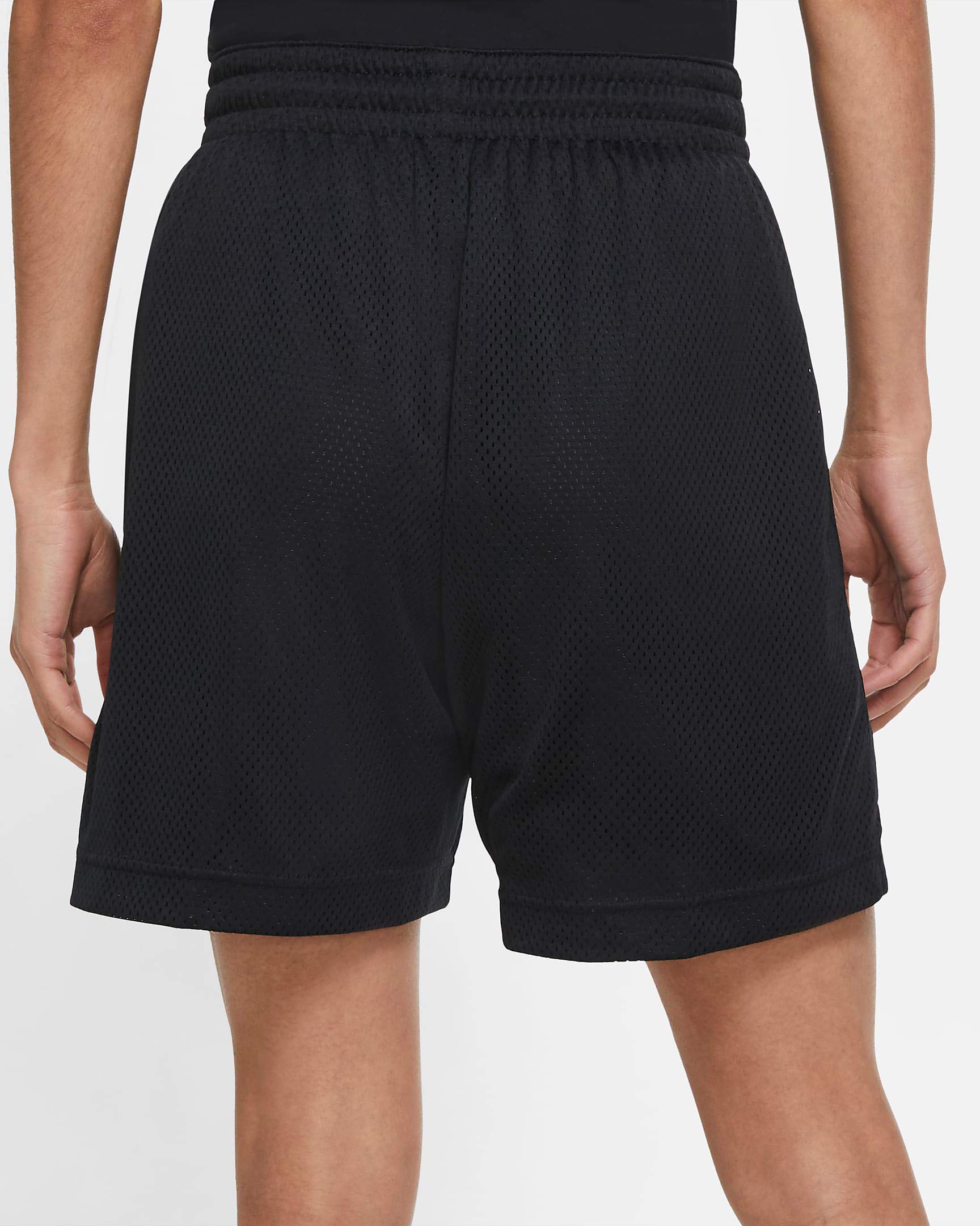 nike basketball fly essential logo shorts in black