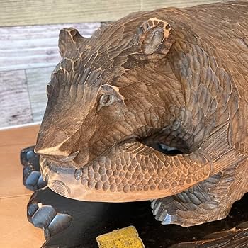 手彫りの熊 木彫りの熊 アイヌ工芸品 熊の置物 大きめ 約32cm Amazon.co.jp: レトロ 北海道 アイヌ民芸品 大きめ 木彫りの熊