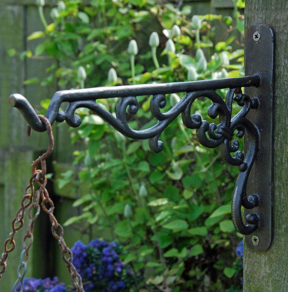 Bluebell Yard Xander antique style cast metal garden hanging basket and lantern wall bracket