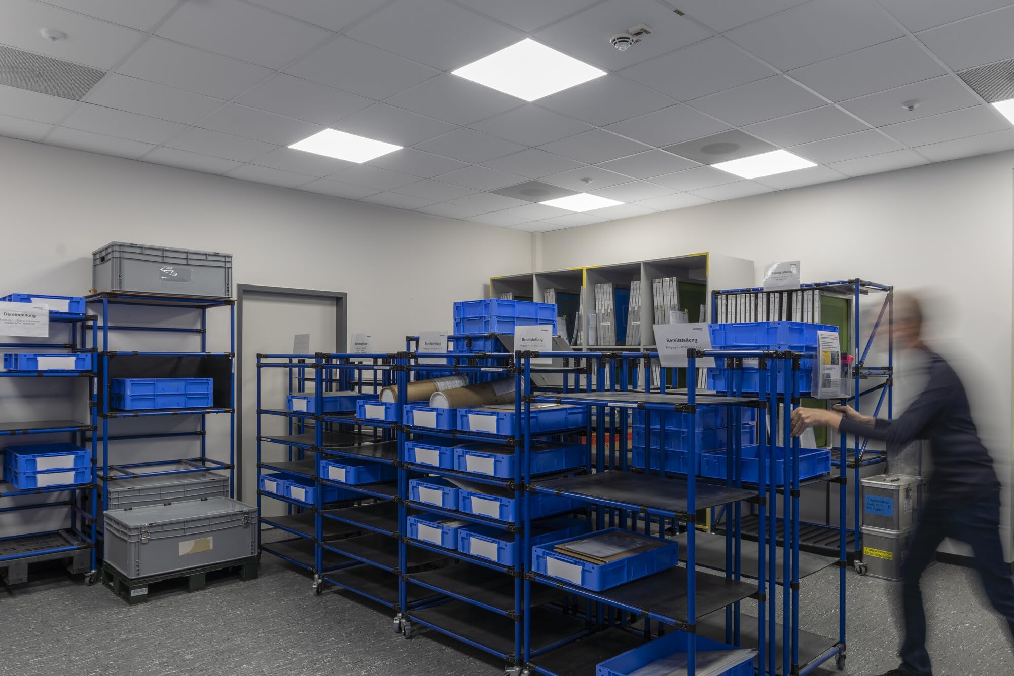 LEDVANCE Quadratische Einlege-Leuchten mit starker Entblendung, für 625 x 625 mm Deckensysteme PL COMP 625 V 33W 840 U19