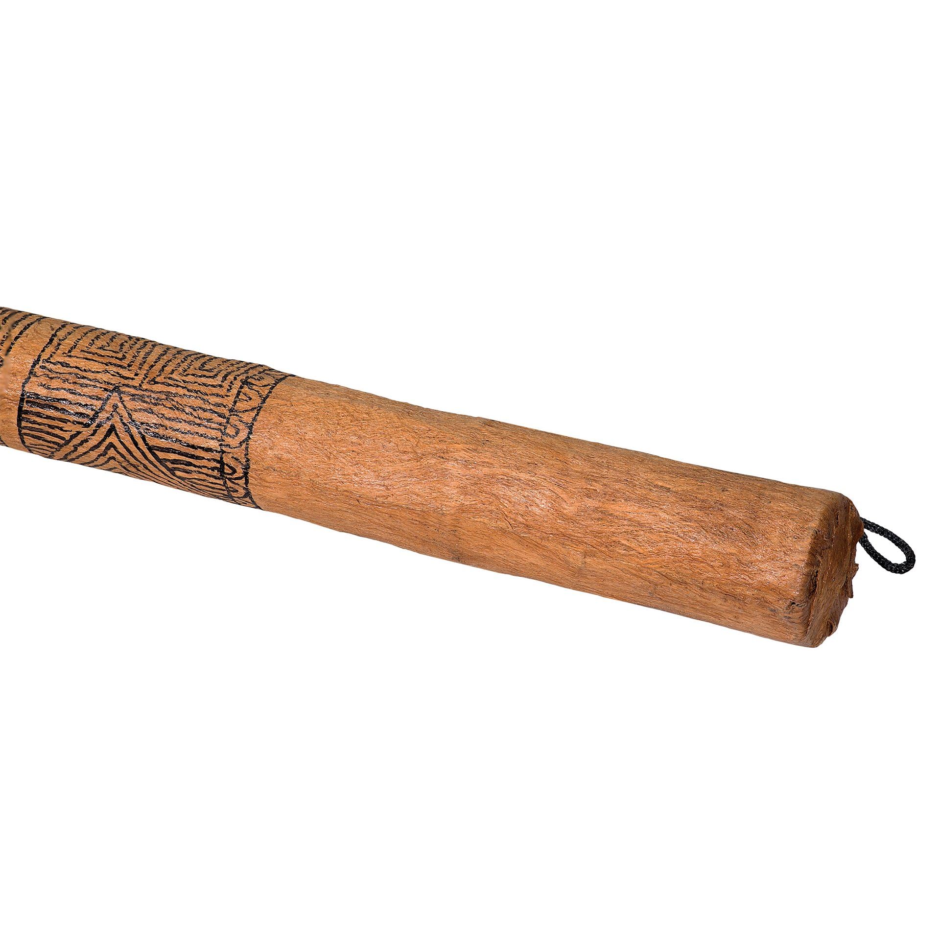 Regenmacher 100cm aus Bambus mit Maori Motiven bemalt Rainmaker