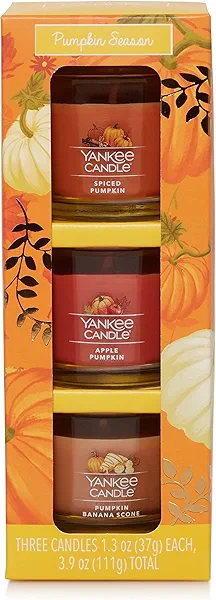 Yankee Candle Seasonal Gift Set - 3 Mini Candles: Spiced Pumpkin, Apple, and Pumpkin Banana Scone