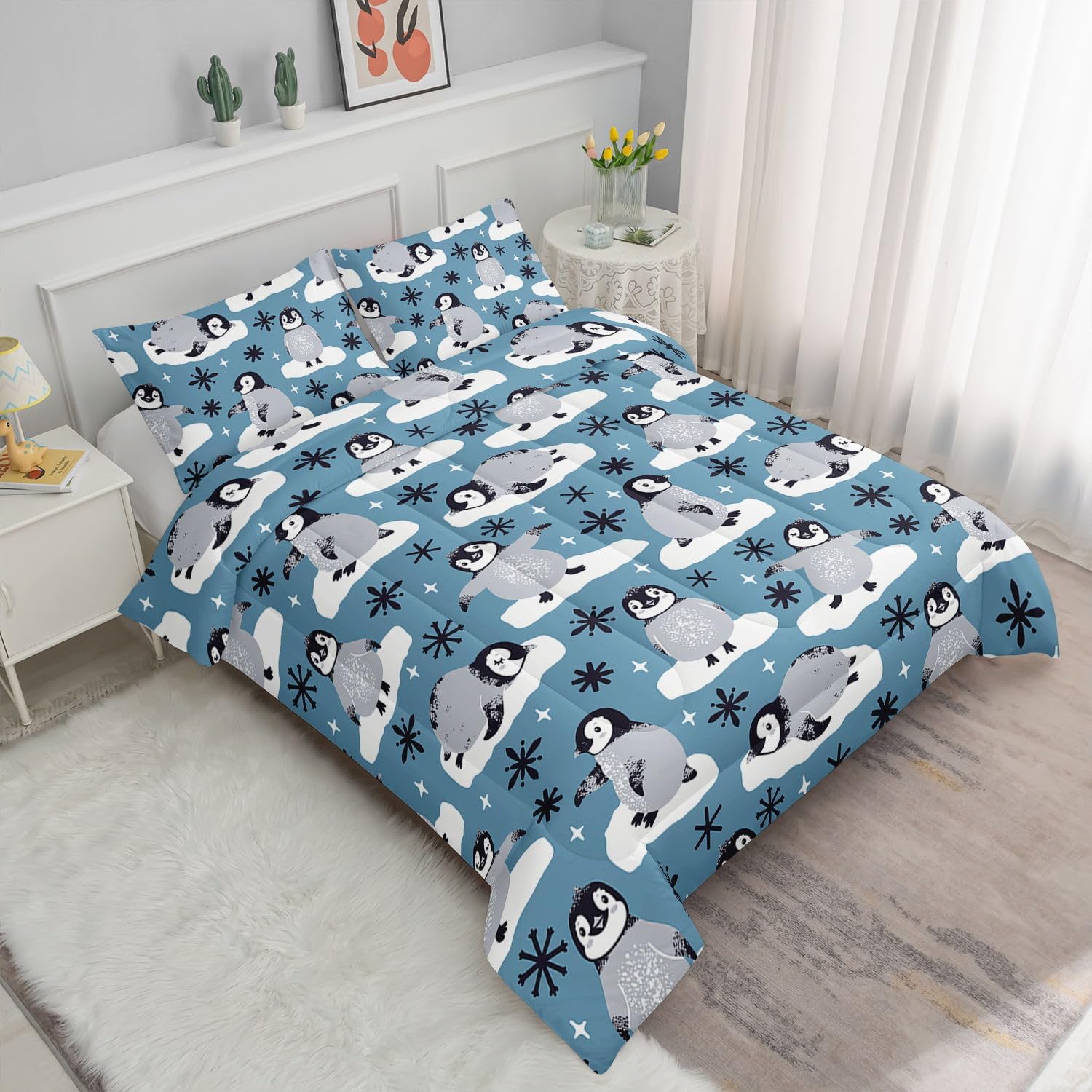 Cartoon Penguin Comforter Set Antarctica Animals Wildlife Printed Bedding Set with 1 Comforter and 2 Pillowcases for Boys and Girls Bedroom All Season(Penguin Queen)