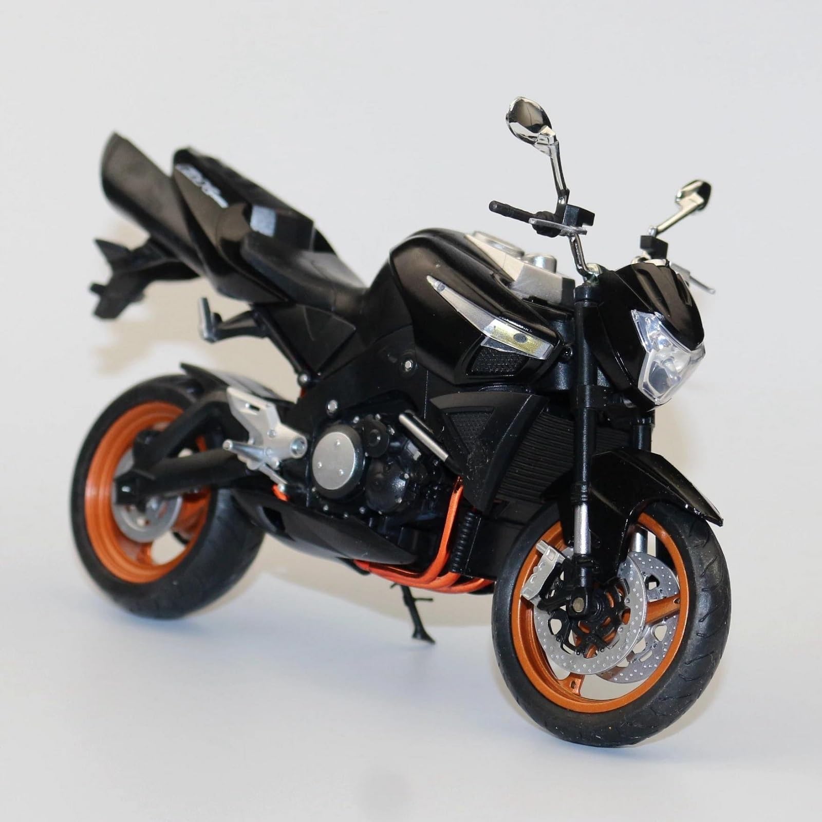 Amazon.co.jp: バイクコレクターモデル 1/12 に適合するスズキ B