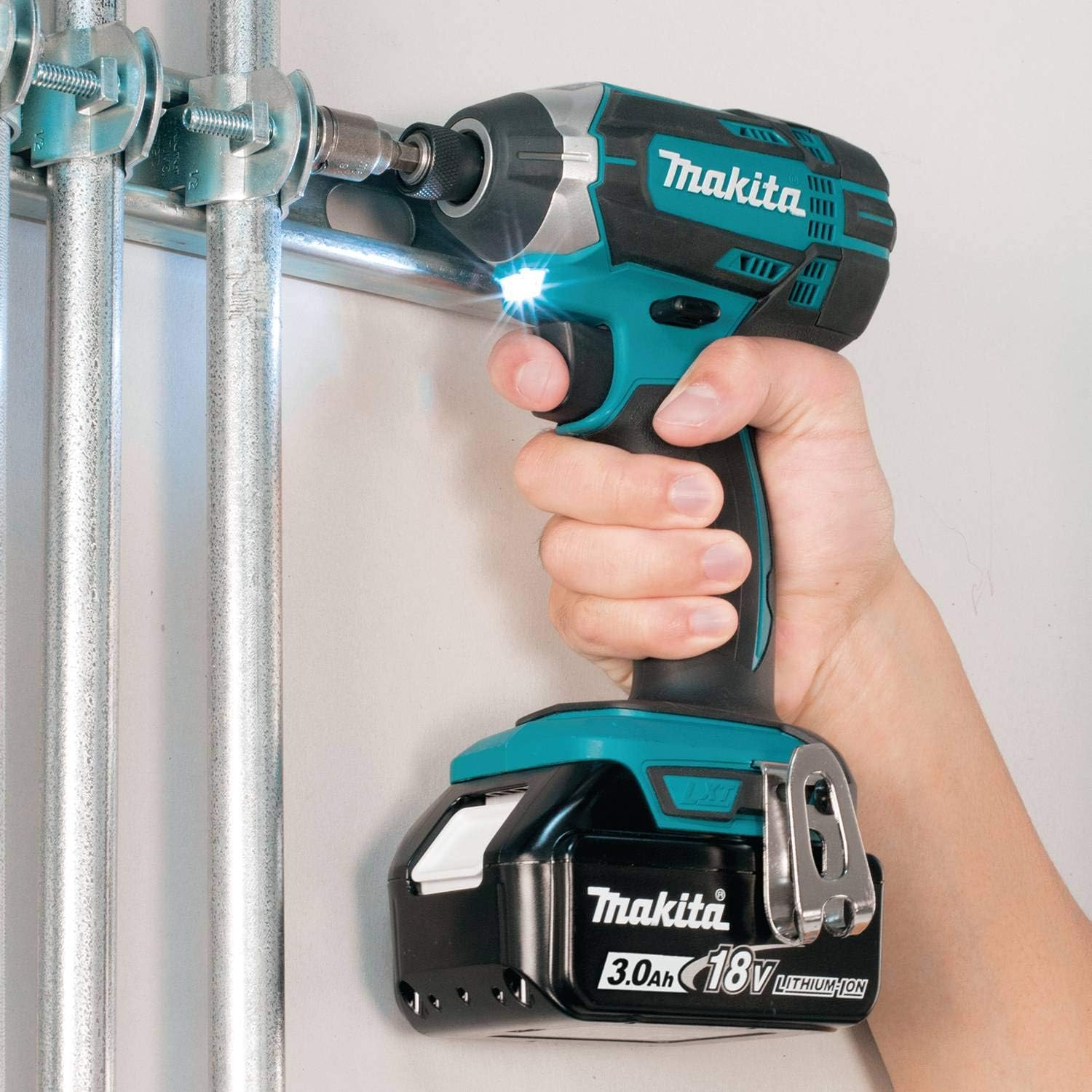 Makita XT614SX1 18V LXT Lithium-Ion Cordless 6-Pc. Combo Kit (3.0Ah) - - 
