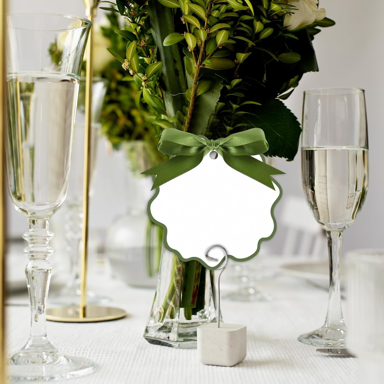 Whaline 100Pcs Scalloped Name Place Cards for Table Setting Table Seating Cards with Green Ribbon Hanging Blank Paper Tags for Birthday Wedding, 3.3 x 3.3 Inch