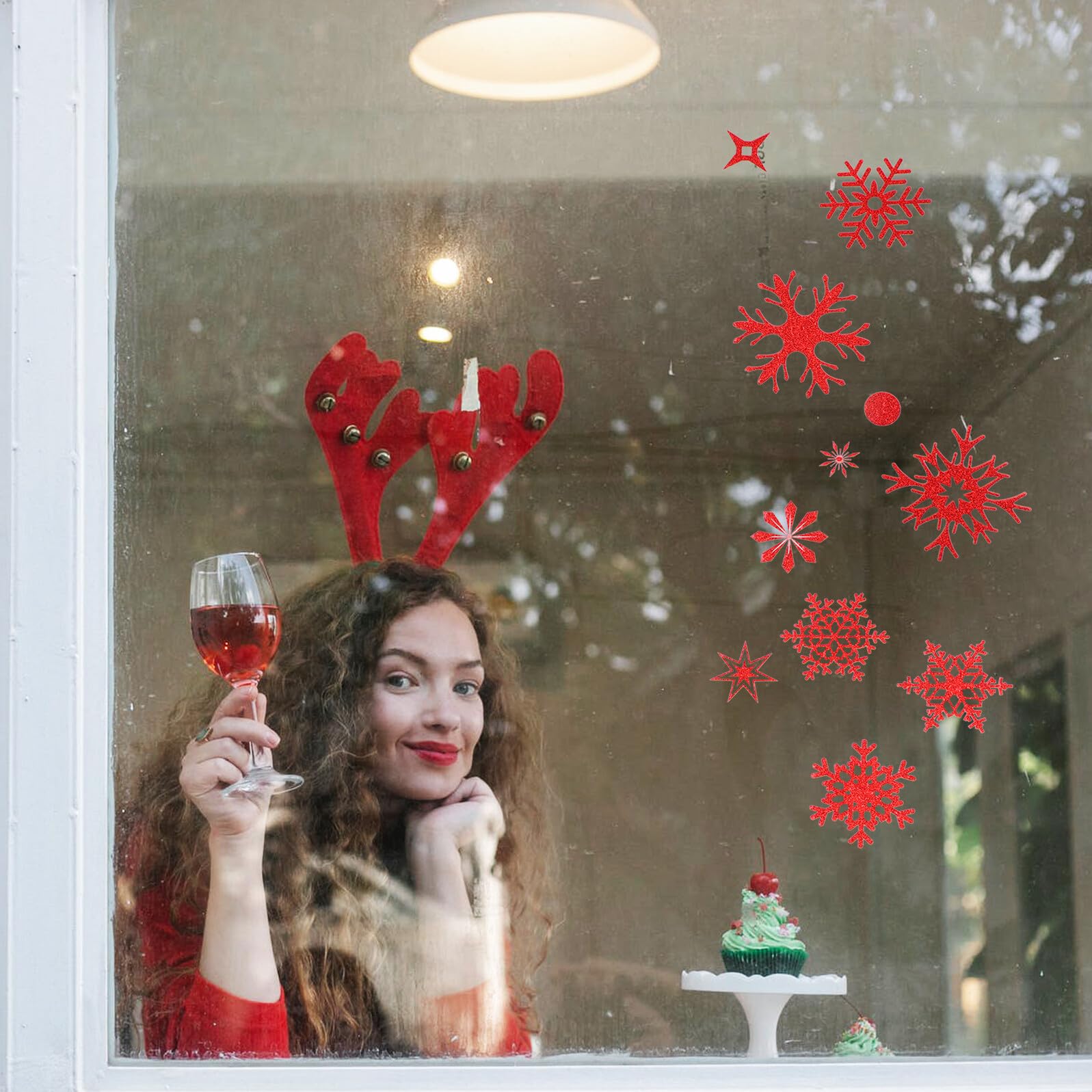 27 Stück Kreative Weihnachtsfensteraufkleber aus Pvc Schneeflockenartig für Restaurants und Schaufenster