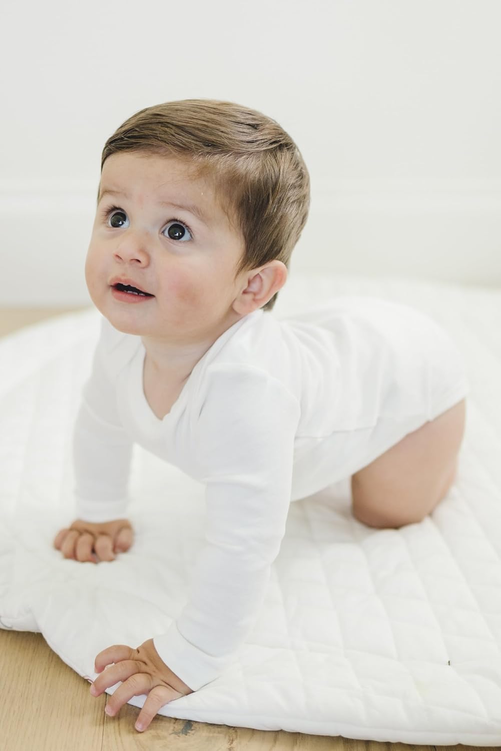 Long Sleeve Organic Cotton Baby Bodysuit – GOTS Certified Non-Toxic Baby Onesie for Newborns