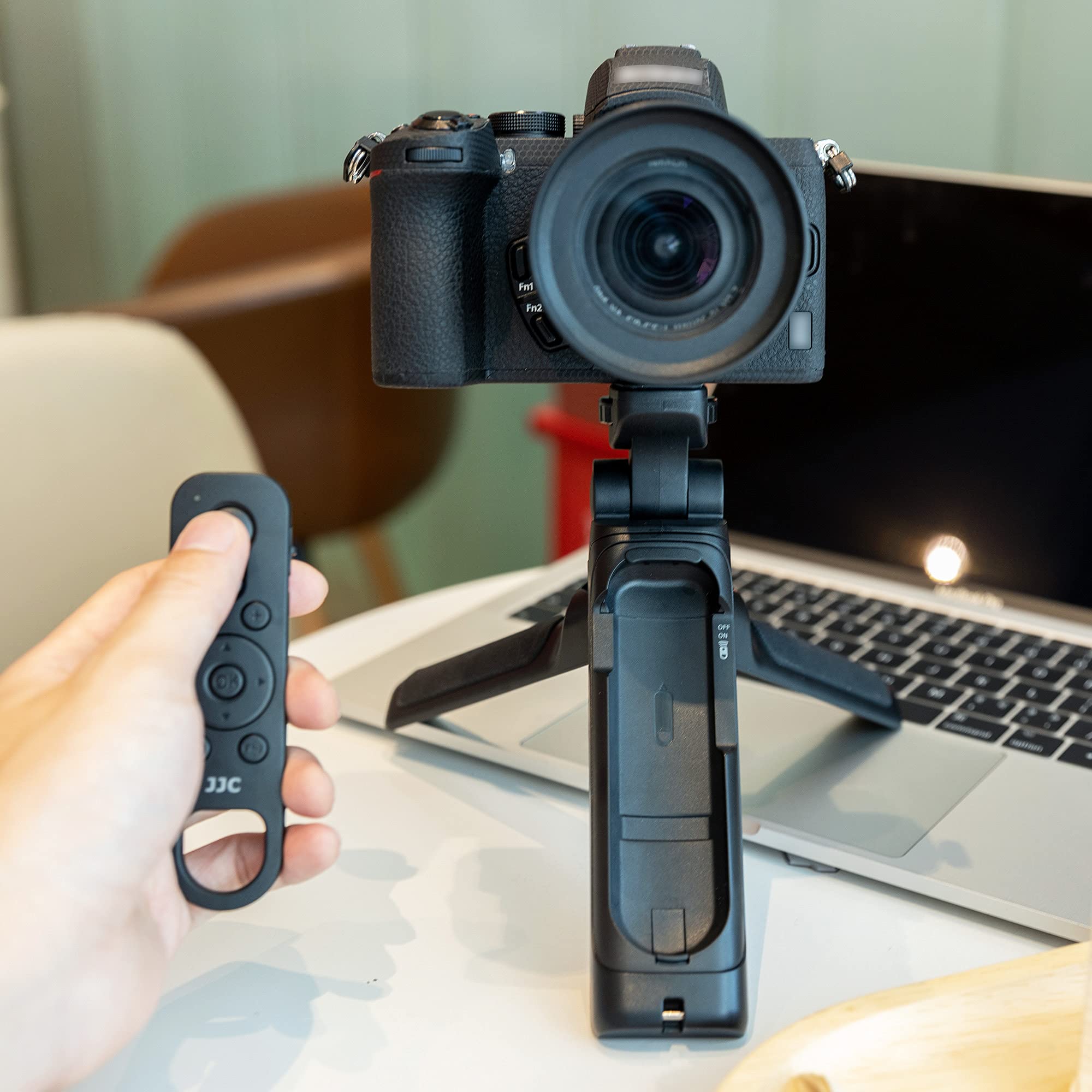 JJC Mini Treppiede con Telecomando Senza Fili per Nikon Z6 II Z7 II Z fc Z50 COOLPIX P1000 P950 A1000 B600 Fotocamera, Bluetooth Commander Sostituisce Nikon ML-L7