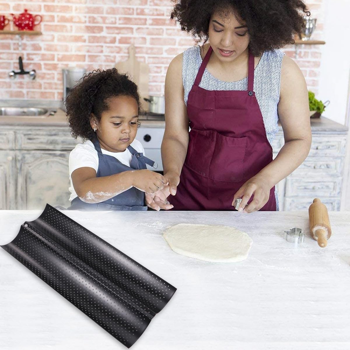 Plaque à Baguettes 2 Moules, Moule Pain Français Perforé et Antiadhésif, Gouttière de Cuisson Vague pour Mini Baguette Maison, Accessoire de Boulangerie Noir Tôle Acier