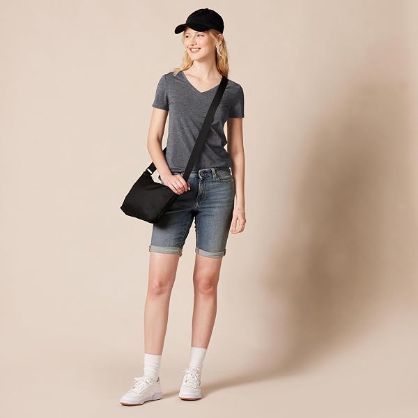 Amazon Essentials Damen Kurzärmliges Regular-Fit-T-Shirt (Varianten mit Rundhalsausschnitt und V-Ausschnitt), Multi-Packs - 5