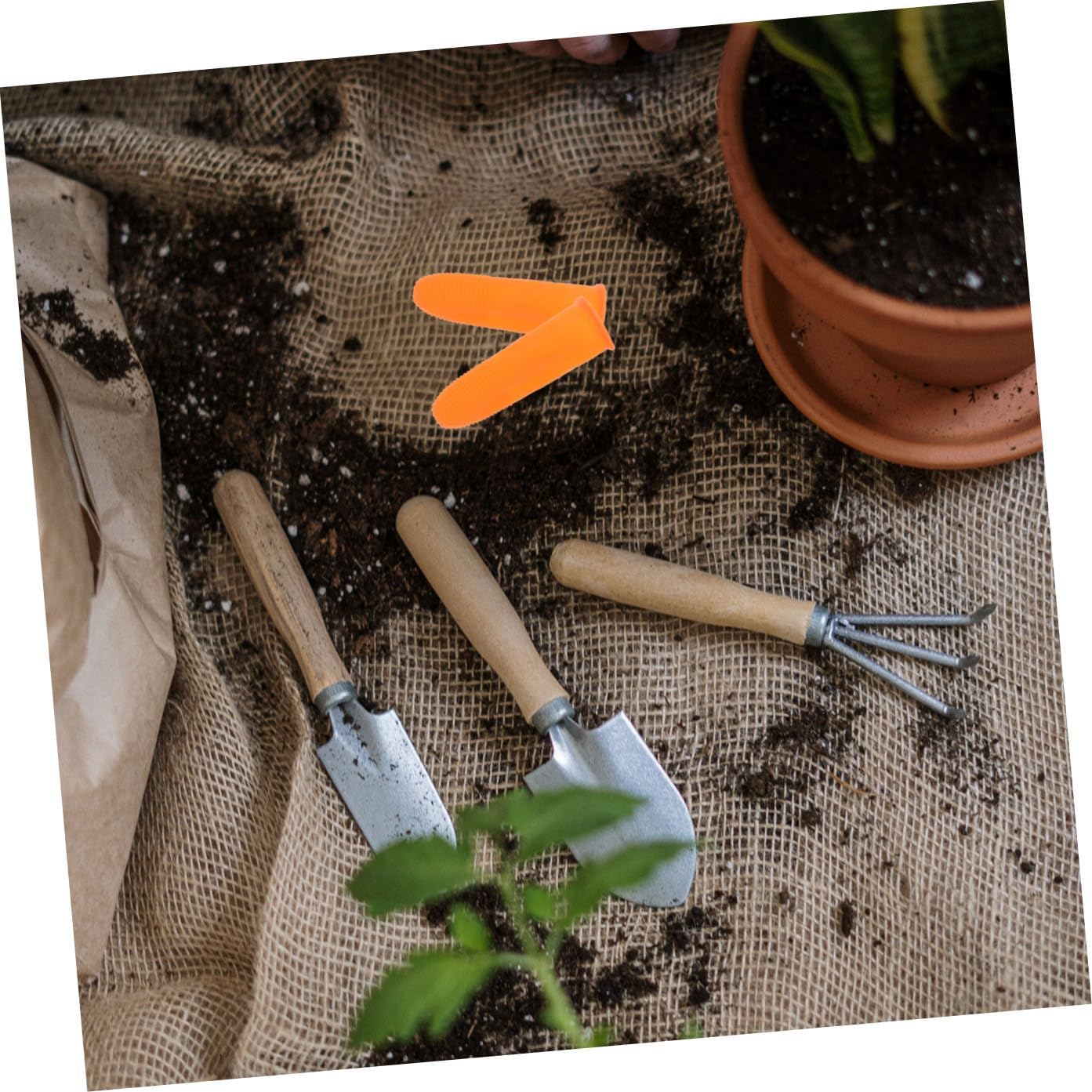 Didiseaon 300pcs Non- Latex Finger Covers Finger Protectors for Gardening Cooking and Crafting Comfortable Wear-Resistant and Elastic Design for Safety