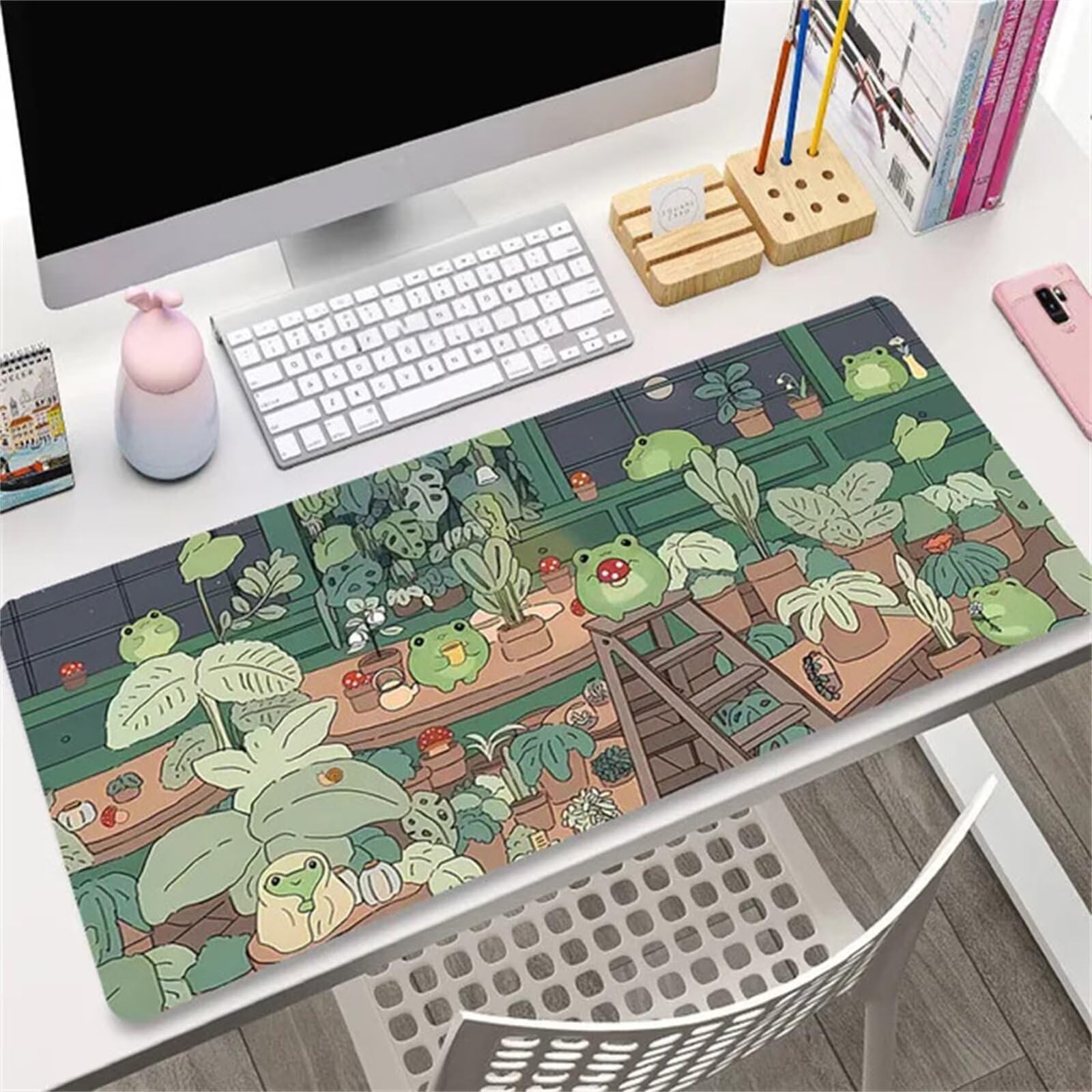 Grand Tapis de Souris de Jeu 1200 x 600 x 3mm, Tapis de Souris XXL Grenouille Dessin Animé, Optimisé pour Capteur, Haute Précision et Vitesse avec Bords Cousus pour Bureau et Gaming