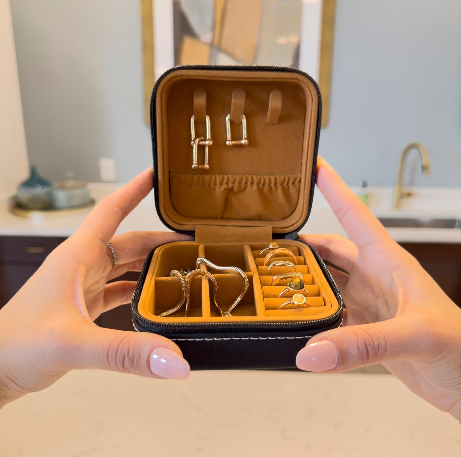 Birth Month Flower Jewelry Travel Box, Personalized Jewelry Travel Case, Custom Jewelry Box,Vegan Leather Jewelry Travel Case, Gift For Valentine