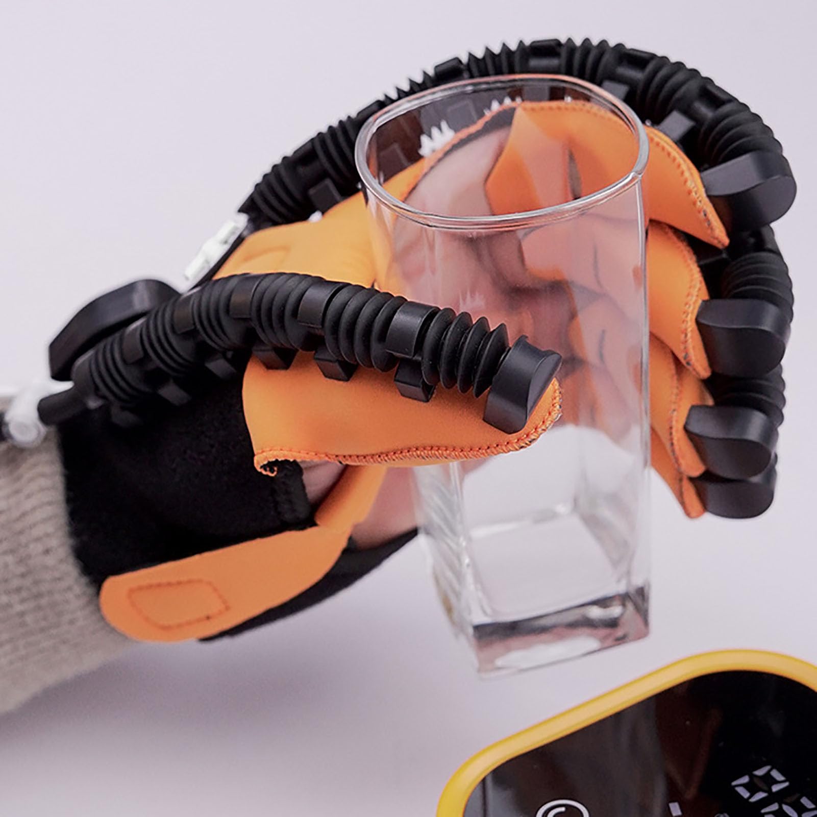 Guanti robotici per la Riabilitazione e l'allenamento delle Dita, Dispositivo ortesico per disfunzioni della Mano dovute a Ictus e artrite.