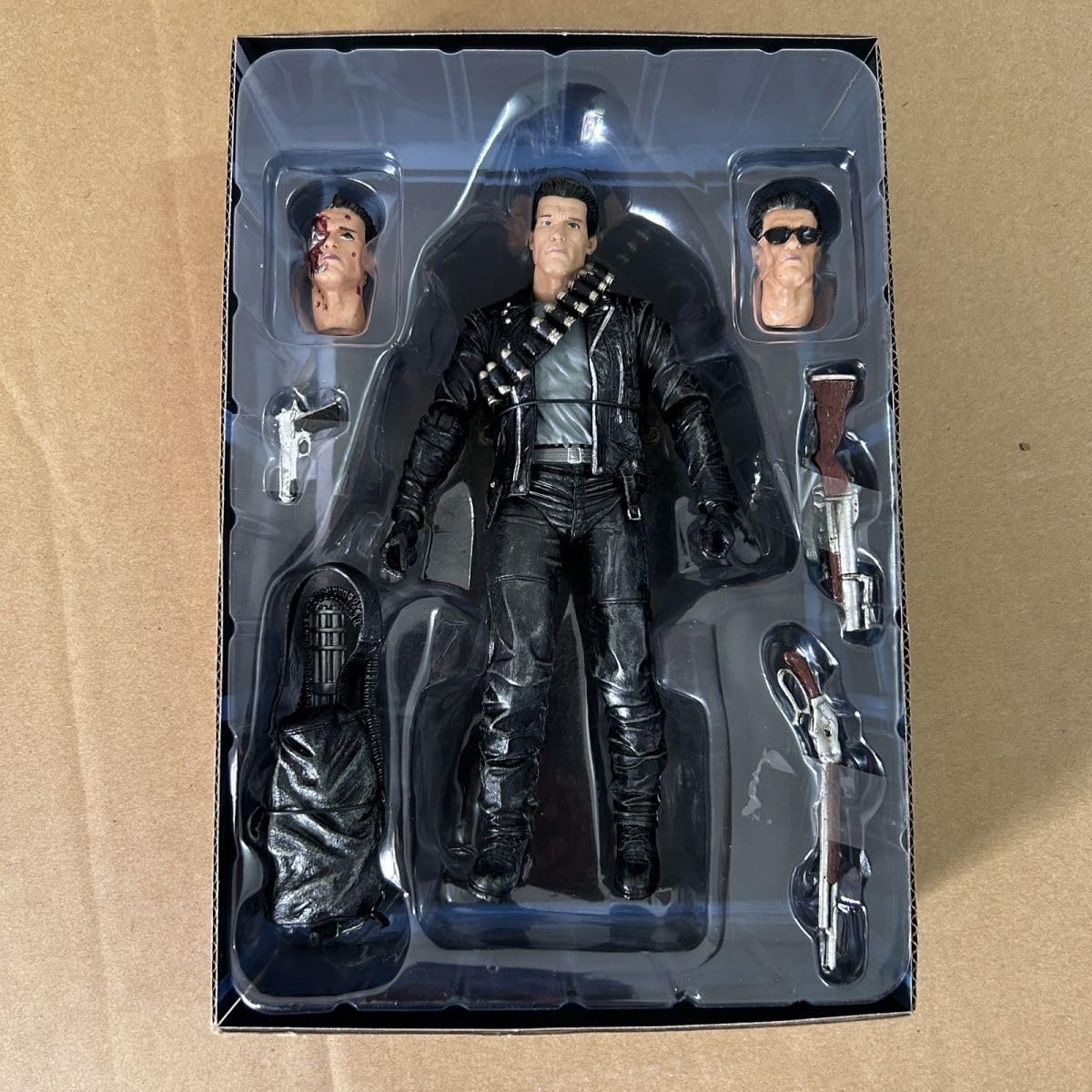 サラ・コナー T2 フィギュア(キャプ被っているバージョン) サラ・コナー T2 フィギュア(キャプ被っているバージョン) サラ