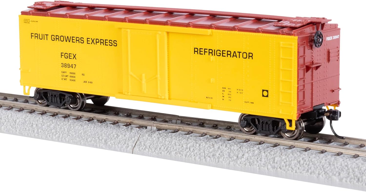 Lionel Fruit Growers # 38947 HO Gauge Model Train Reefer