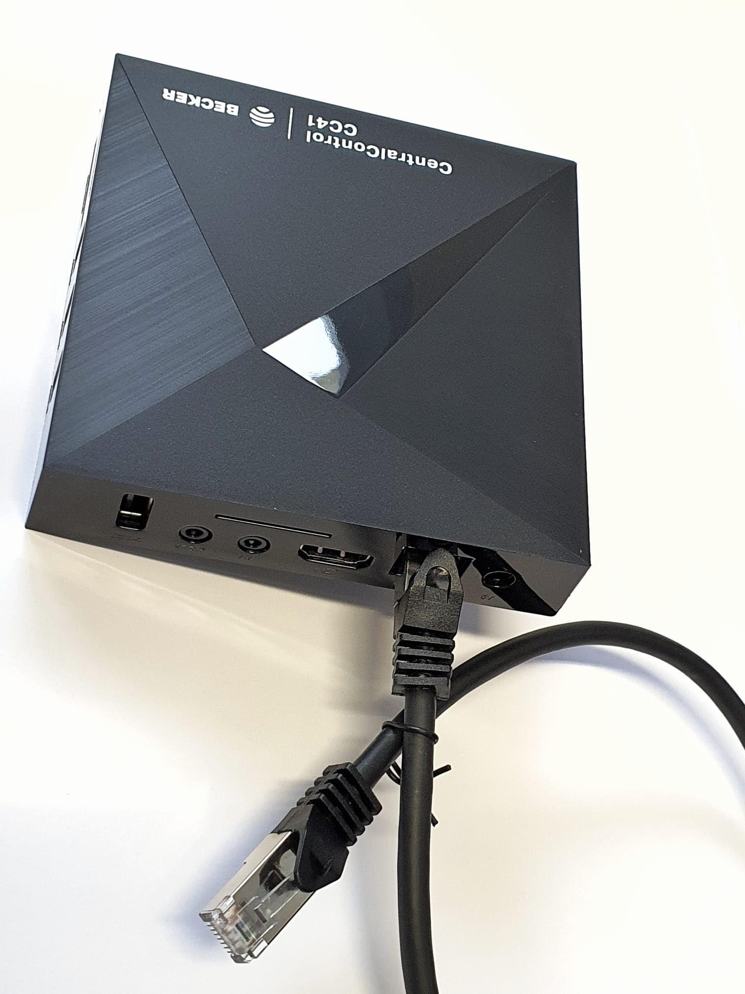 Becker CentralControl CC41 Smart-Home Zentralsteuerung für C-Tronic und C-Tronic Plus (CC41 - inkl. USB-Funkstick Centronic) und TESO-Netzwerkkabel für optimale Datenübertragung