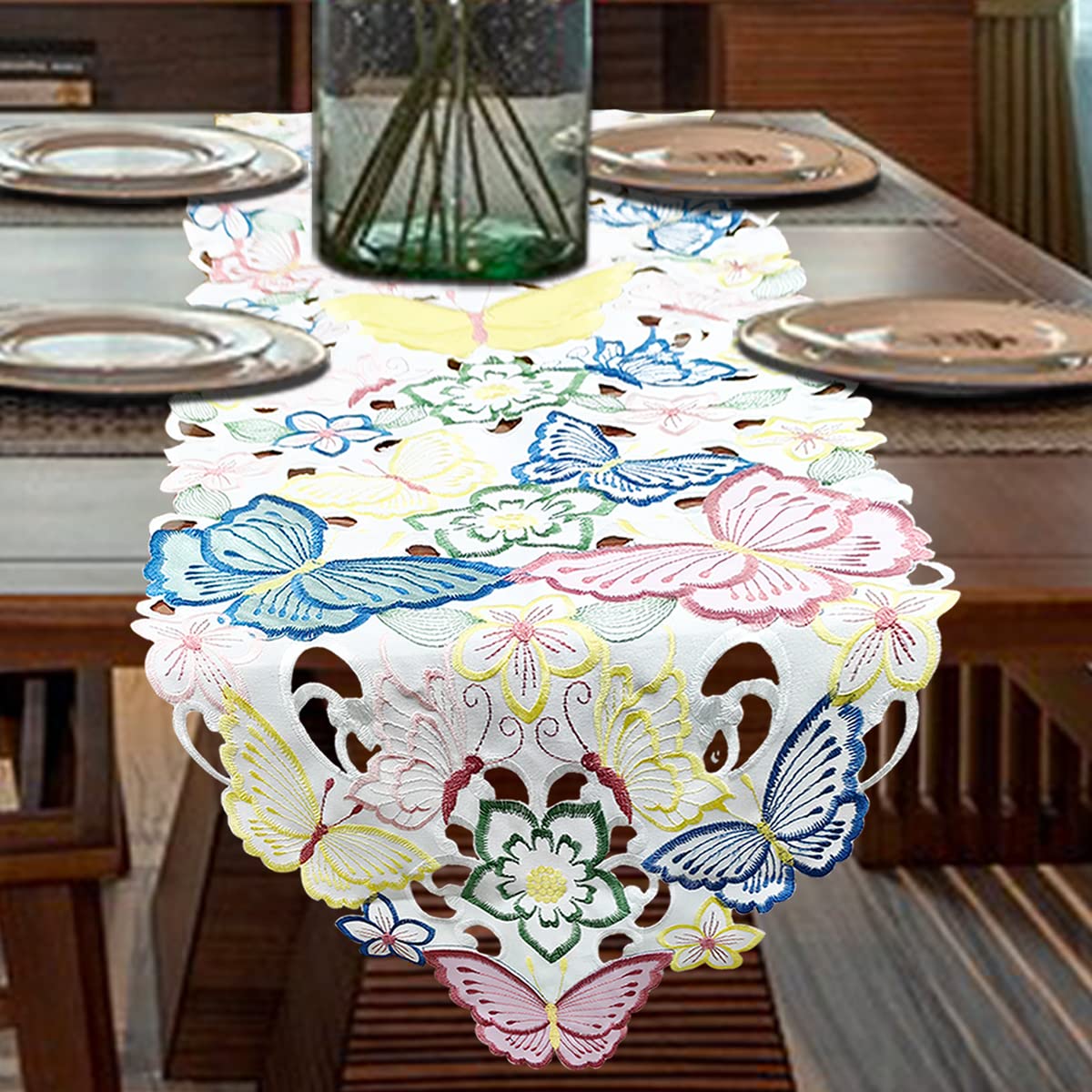 【点もの】蝶と花の刺繍テーブルランナー 点もの】蝶と花の刺繍テーブルランナー 点もの】蝶と花の刺繍テーブル