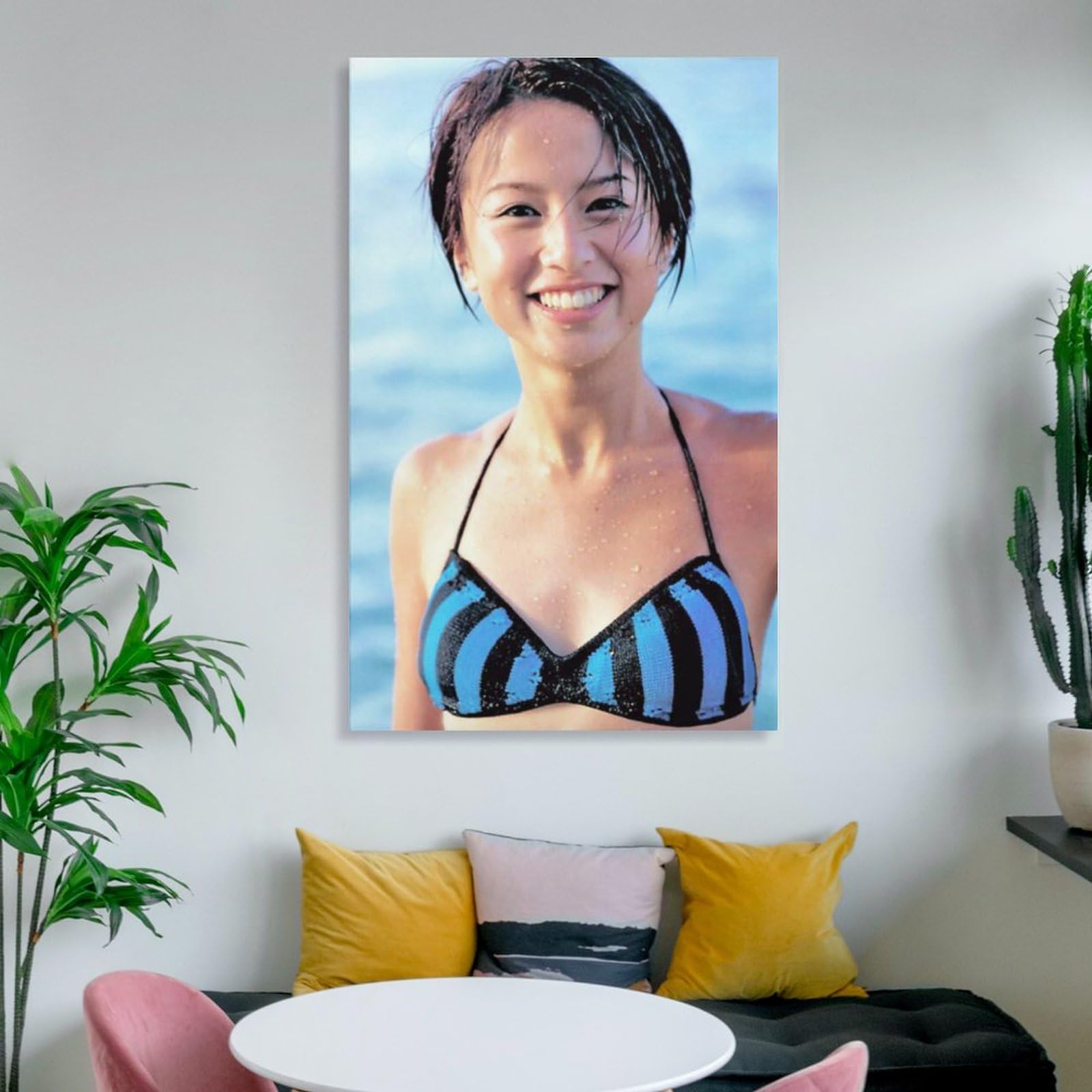 Amazon.co.jp: 鈴木亜美写真ビキニポスター壁の絵 キャンバス 芸術