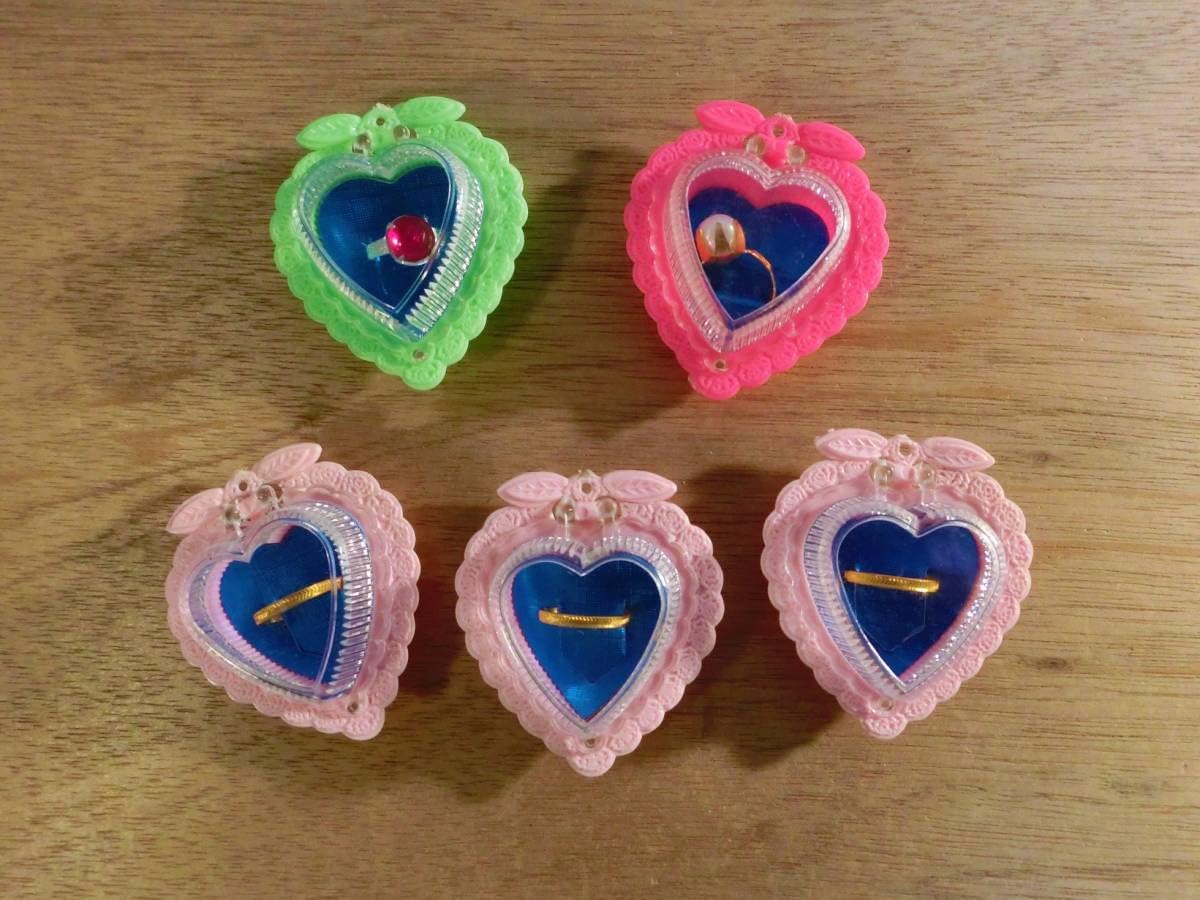 Amazon | レトロ 玩具 指輪 ハートケース 5個セット まとめて おしゃれ  