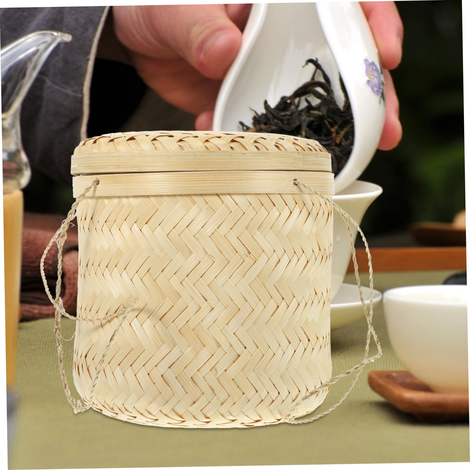 Amazon｜SOESFOUFU シー竹製編み込み収納バスケット 持ち手付きティー
