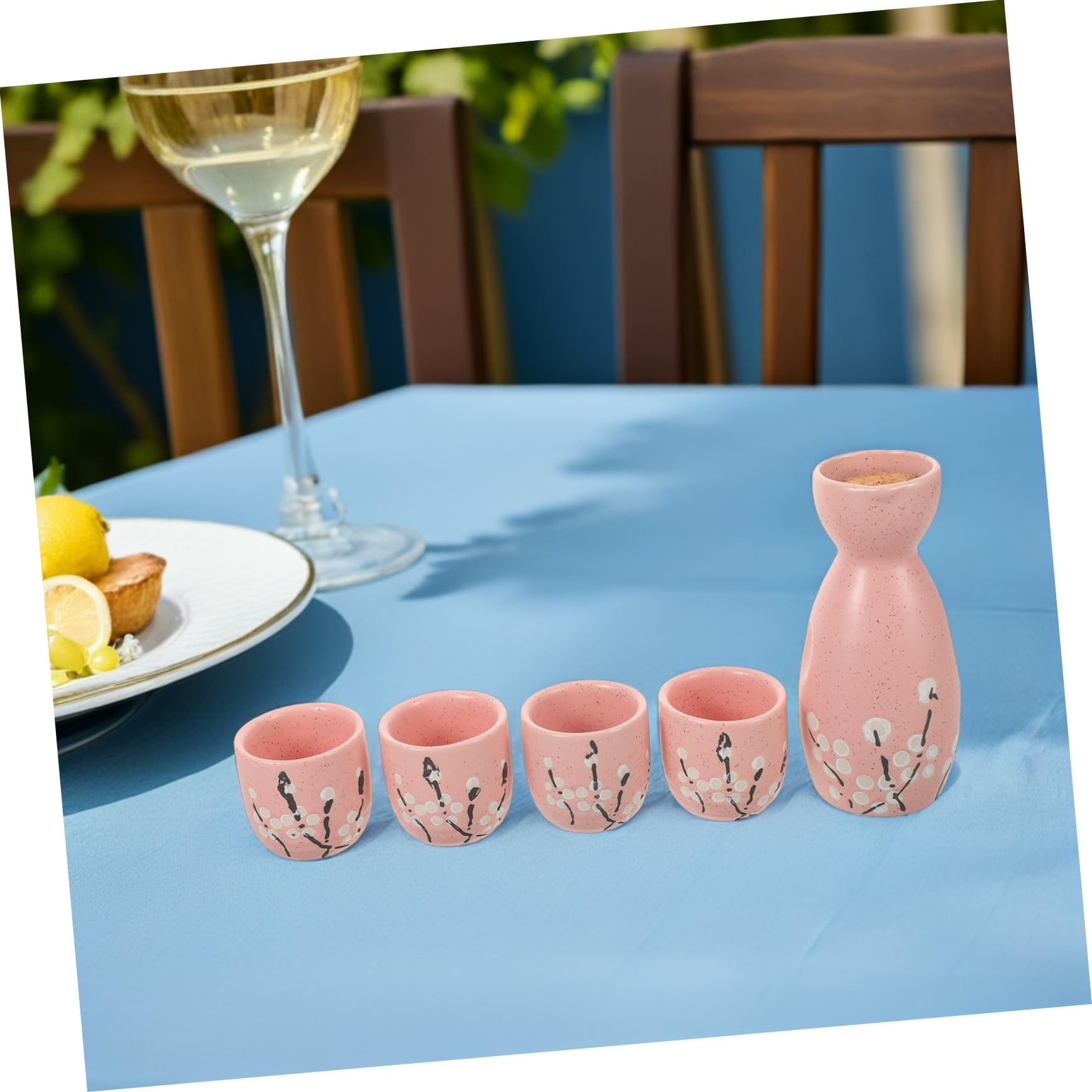 Cerámica Japonesa para Sake con Botella y Vasos Diseño Flor de Ciruelo Juego Compacto y Fácil de Limpiar para Bar Casa y Restaurante para Regalo y Uso Versátil con Soju y Té