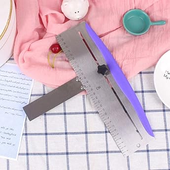Cake Scraper Adjustable Cake Spatula Stainless Steel Cake Scraper Smoother Adjustable Baking Tool DIY Modelling Tool Fondant Cake Scraper