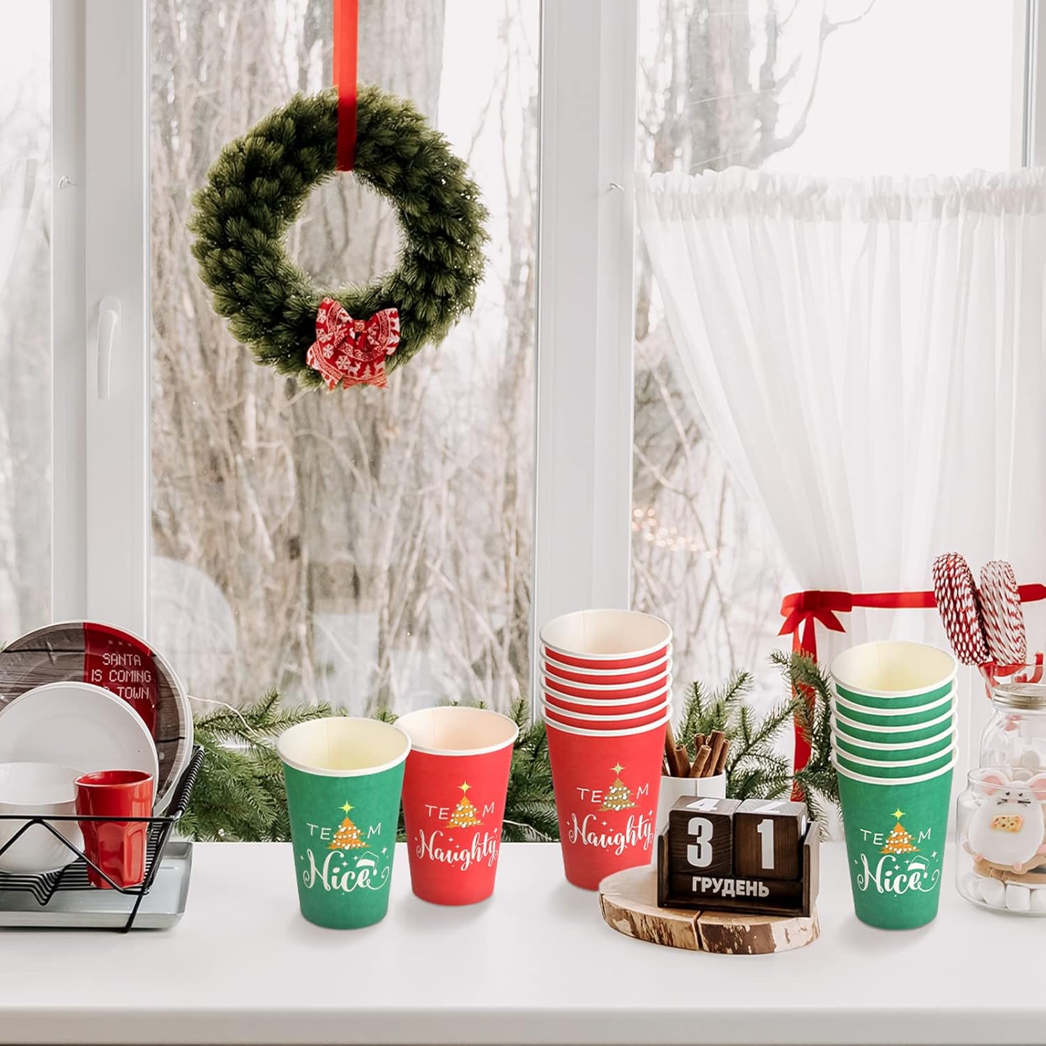 Funtery 60 Pcs 12 oz Christmas Paper Cups - Team Naughty or Nice Party Disposable Cups for Hot and Cold Beverages - Red Green Coffee Cup for Xmas Holiday Party Supplies (Pack of 2)