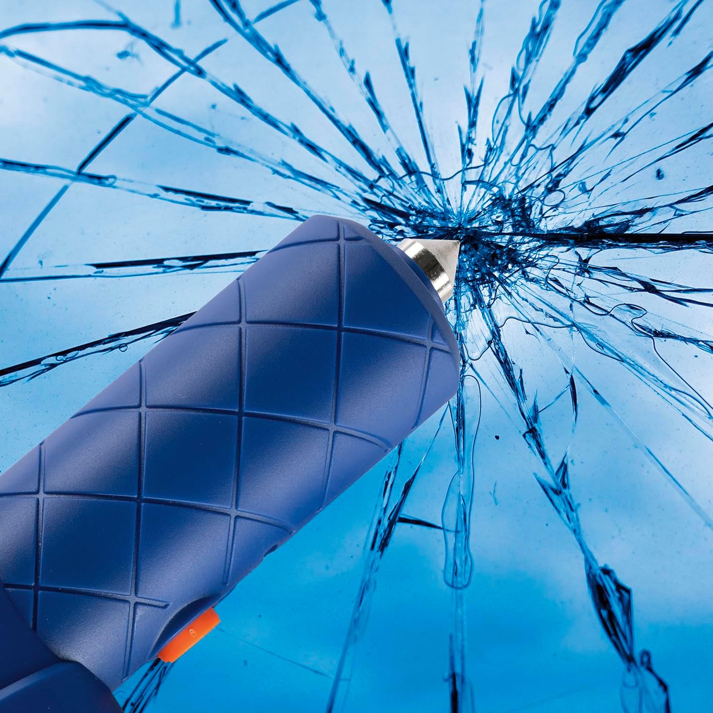 CLEANmaxx handheld vacuum's window breaker tip shattering glass