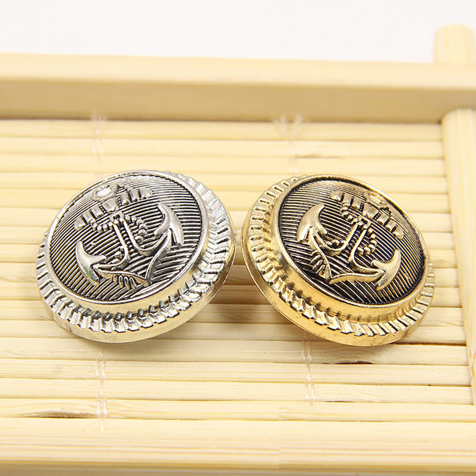 Lot De 10 Boutons Vintage Argentés 23 Mm - Décor Jaune Et Ancre En Relief - Occasion