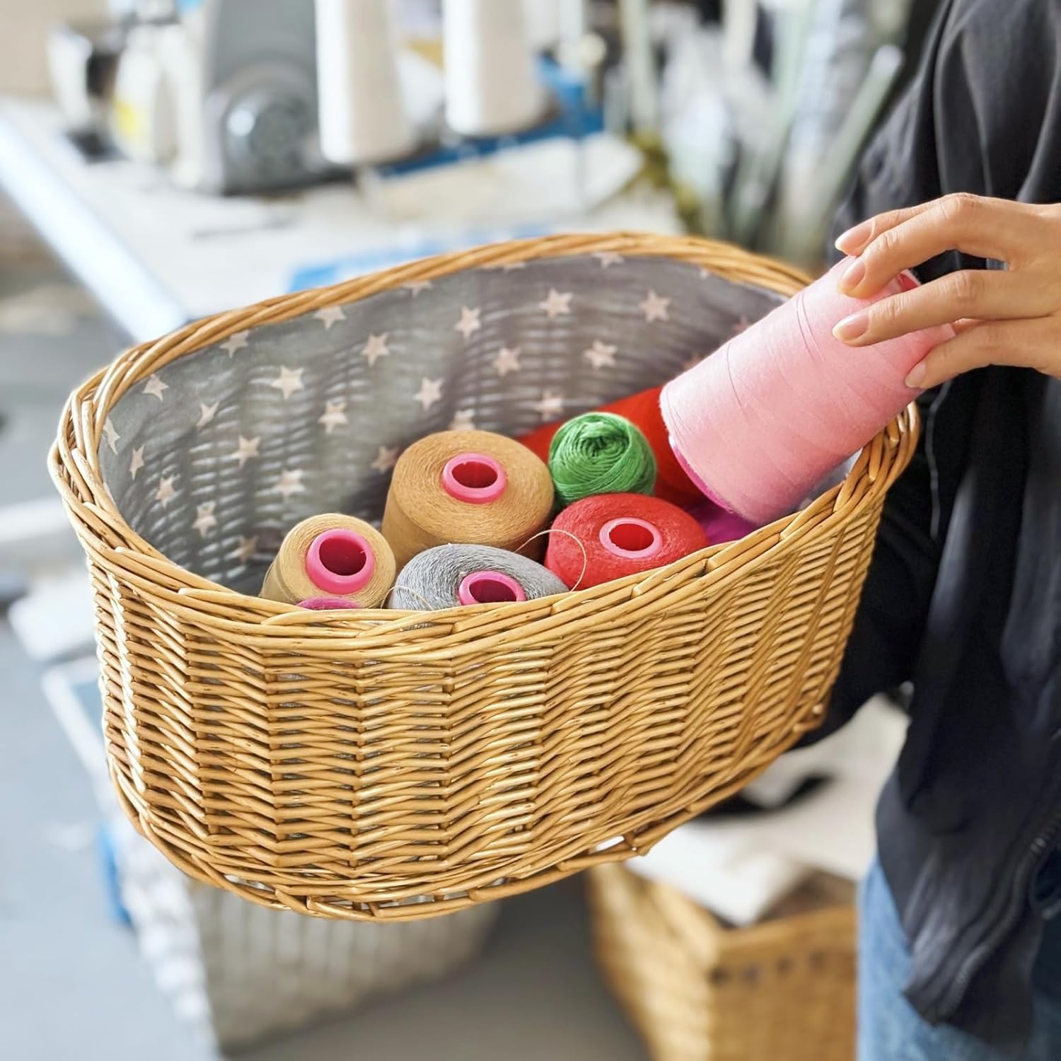 Sewing organizer,Willow Craft Storage Basket with Lid and Liner - Natural Woven Yarn Organizer for Knitting, embroidery,Sewing basket and DIY Crafts box (Oval(14.4" x 9.8" x 7.5"H))