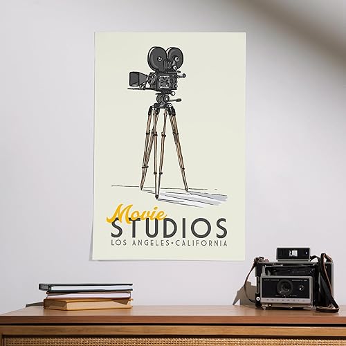 Miniatura 2 de Los Ángeles, California, cámara de películas (16 x 24 pulgadas, impresión de galería Giclée para decoración de pared, póster de viaje)