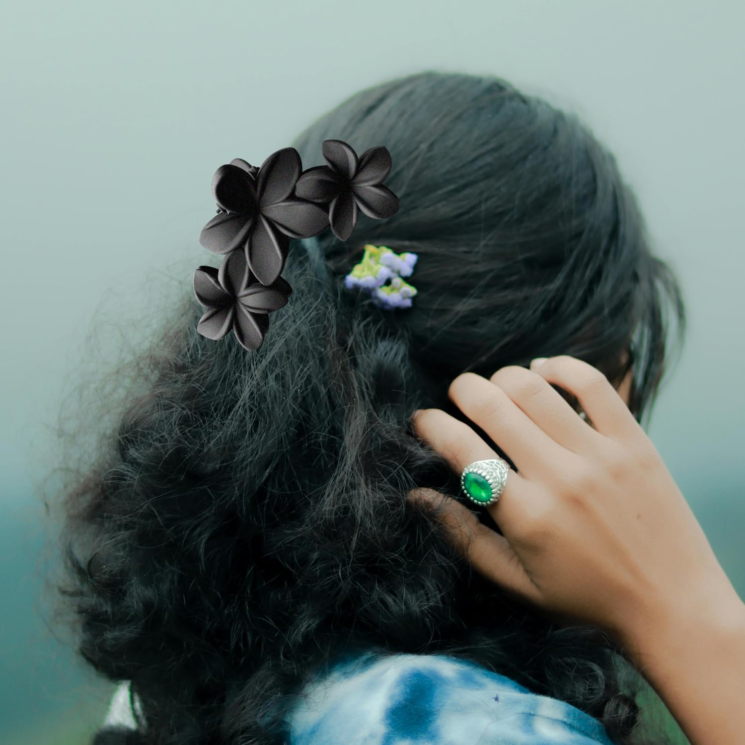 Bojueshaw 4pcs Flower Hair Clips,Strong Hold Large Claws Clips,Elegant Hair Clips,Non-Slip Matte Hawaiian Flower Claw Clips for Thick Thin Hair - Image 4